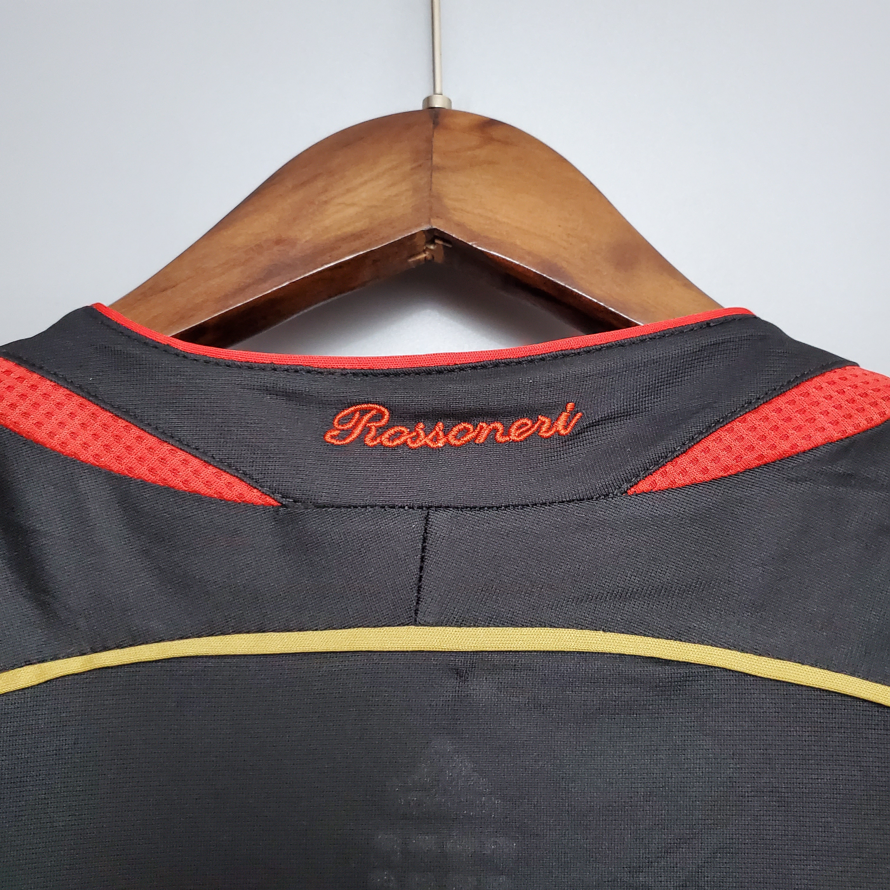 2006 AC Milan Third Retro Jersey/2006 AC米兰第二客场