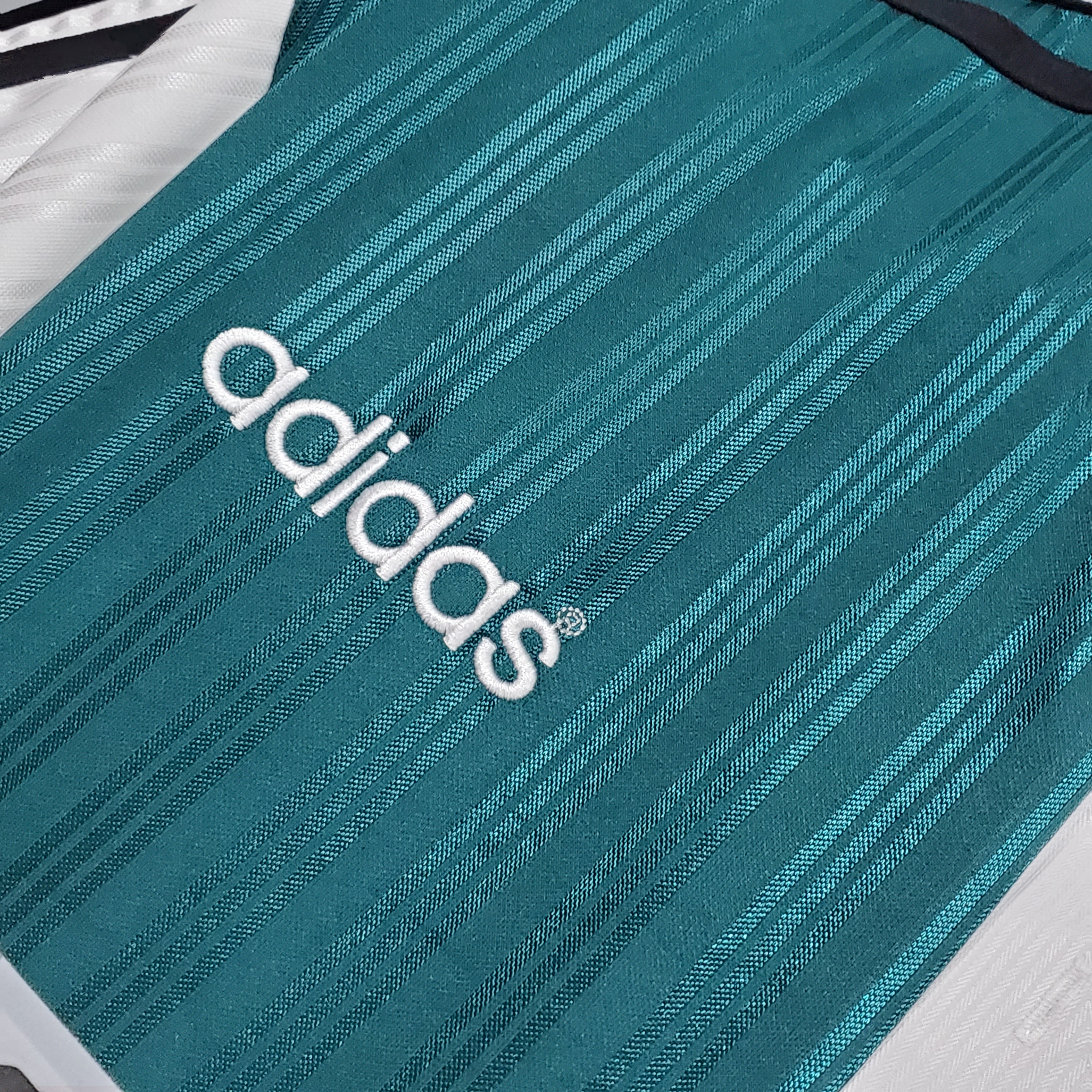 95-96 Liverpool Away Retro Jersey/95-96 利物浦客场
