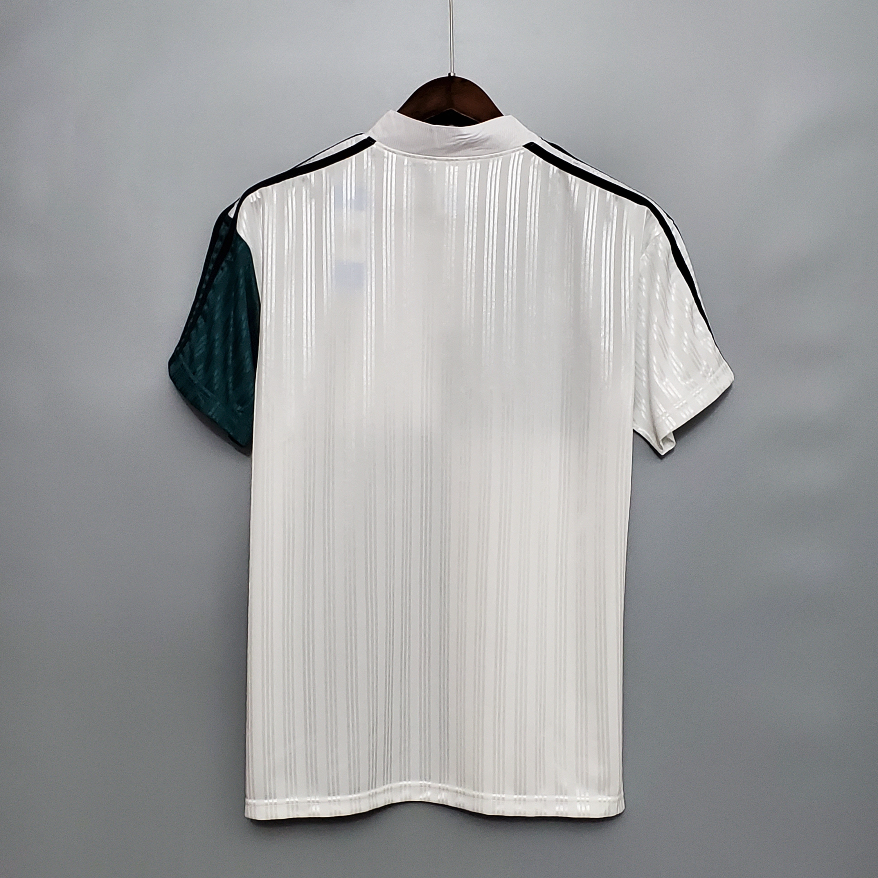 95-96 Liverpool Away Retro Jersey/95-96 利物浦客场