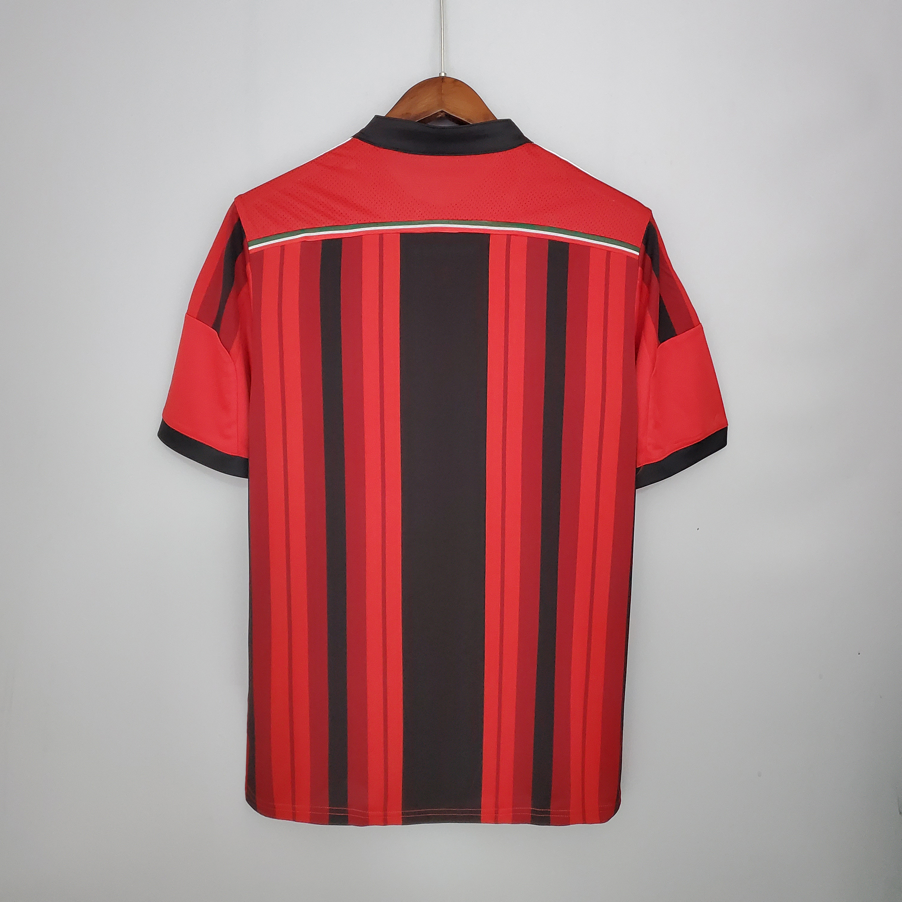 14-15 AC Milan Home Retro Jersey/14-15 AC米兰主场
