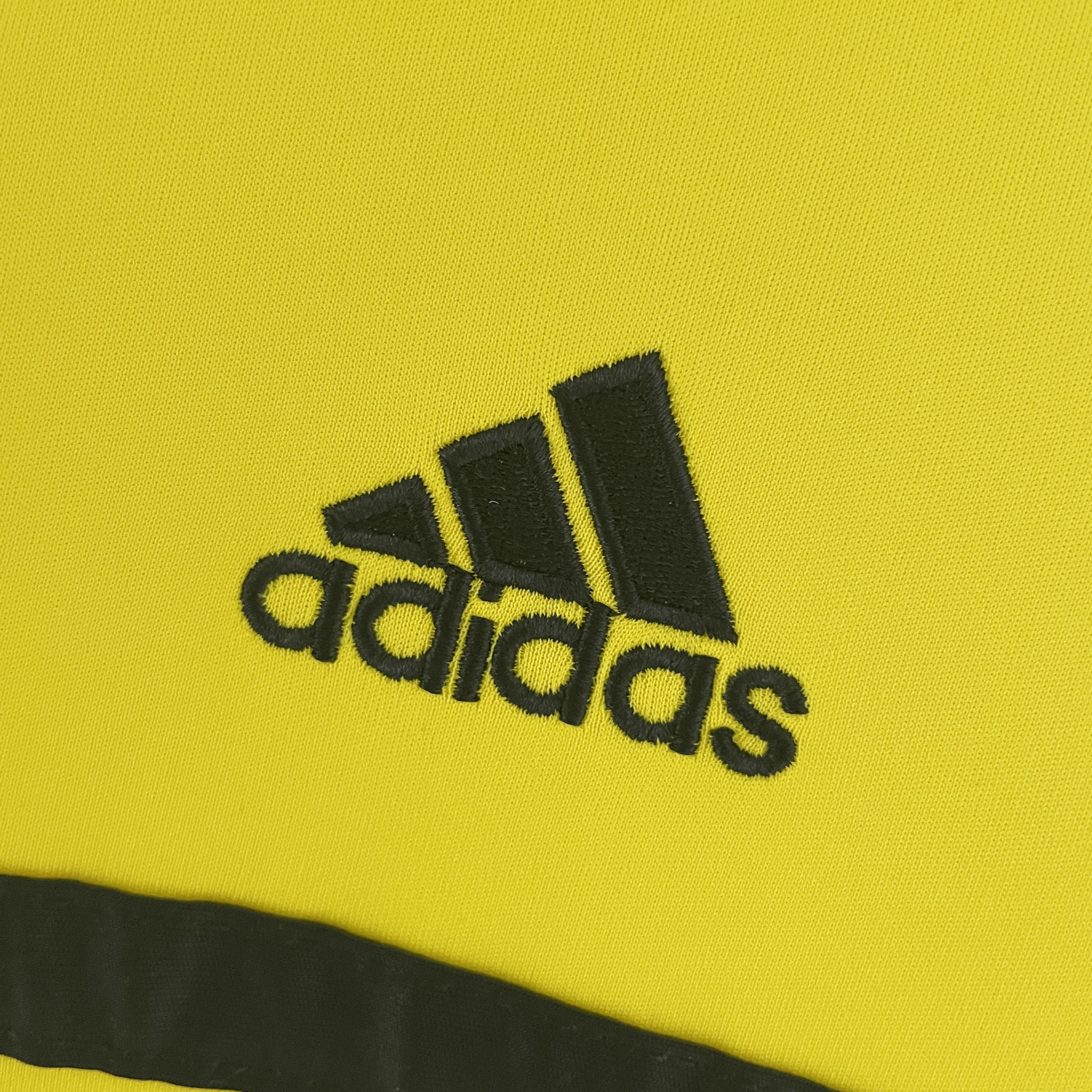 11-12 Real Madrid Yellow Goal Keeper Retro Jersey/11-12 皇马守门员