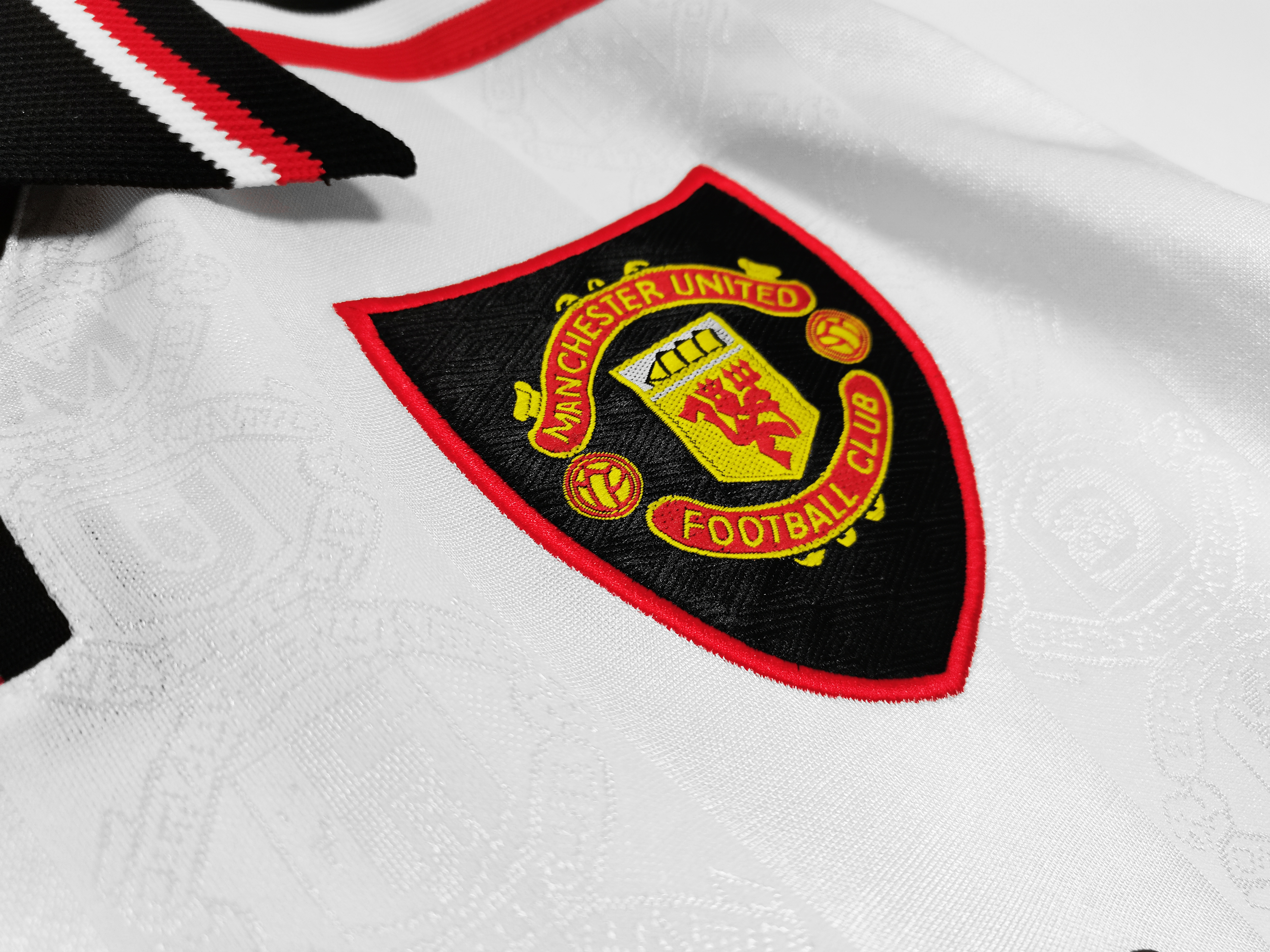 97-98 Manchester United White Long Sleeve Retro Jersey/97-98 曼联长袖