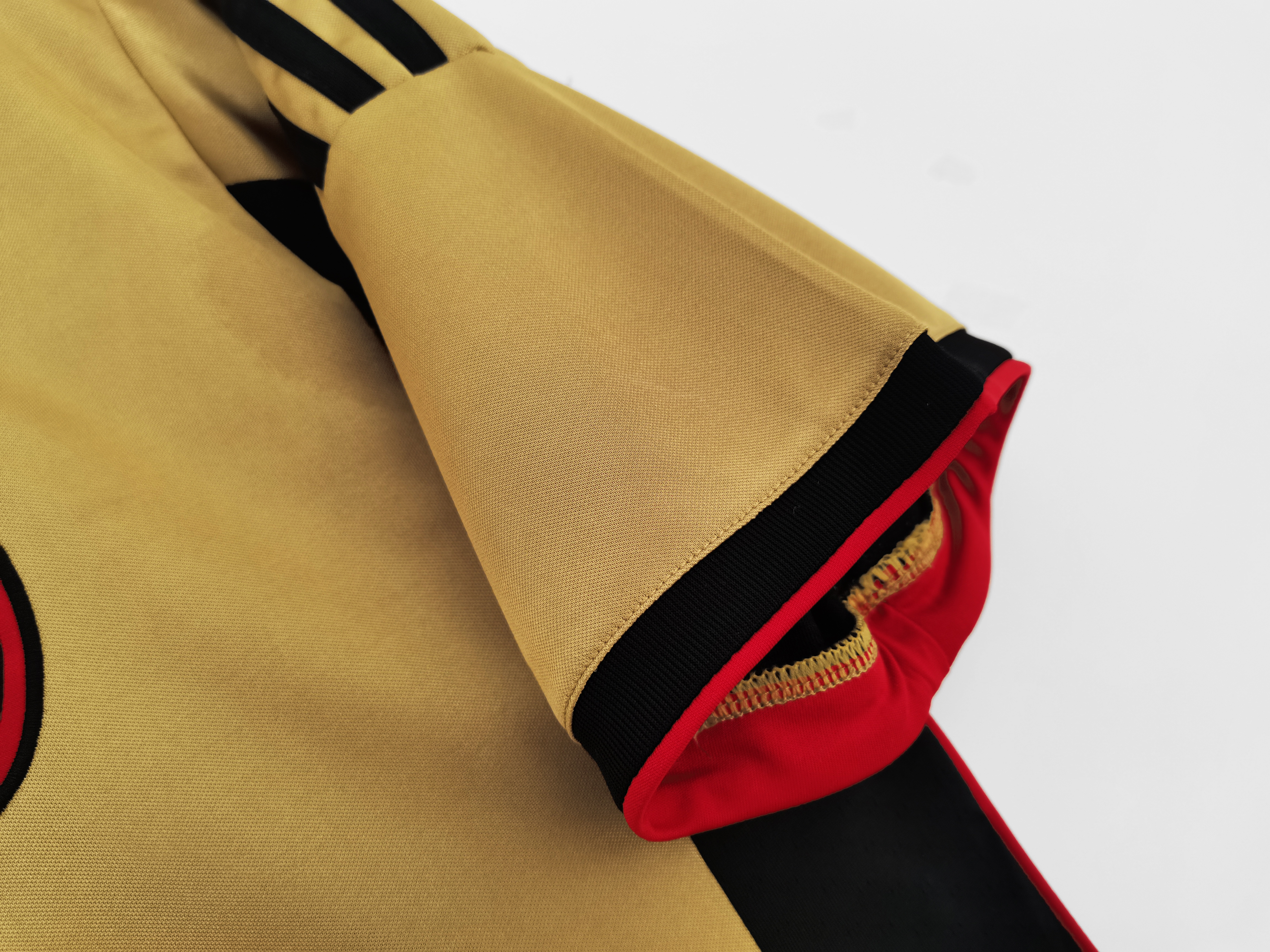 13-14 AC Milan Third Retro Fans Jersey/13-14 AC米兰第二客场