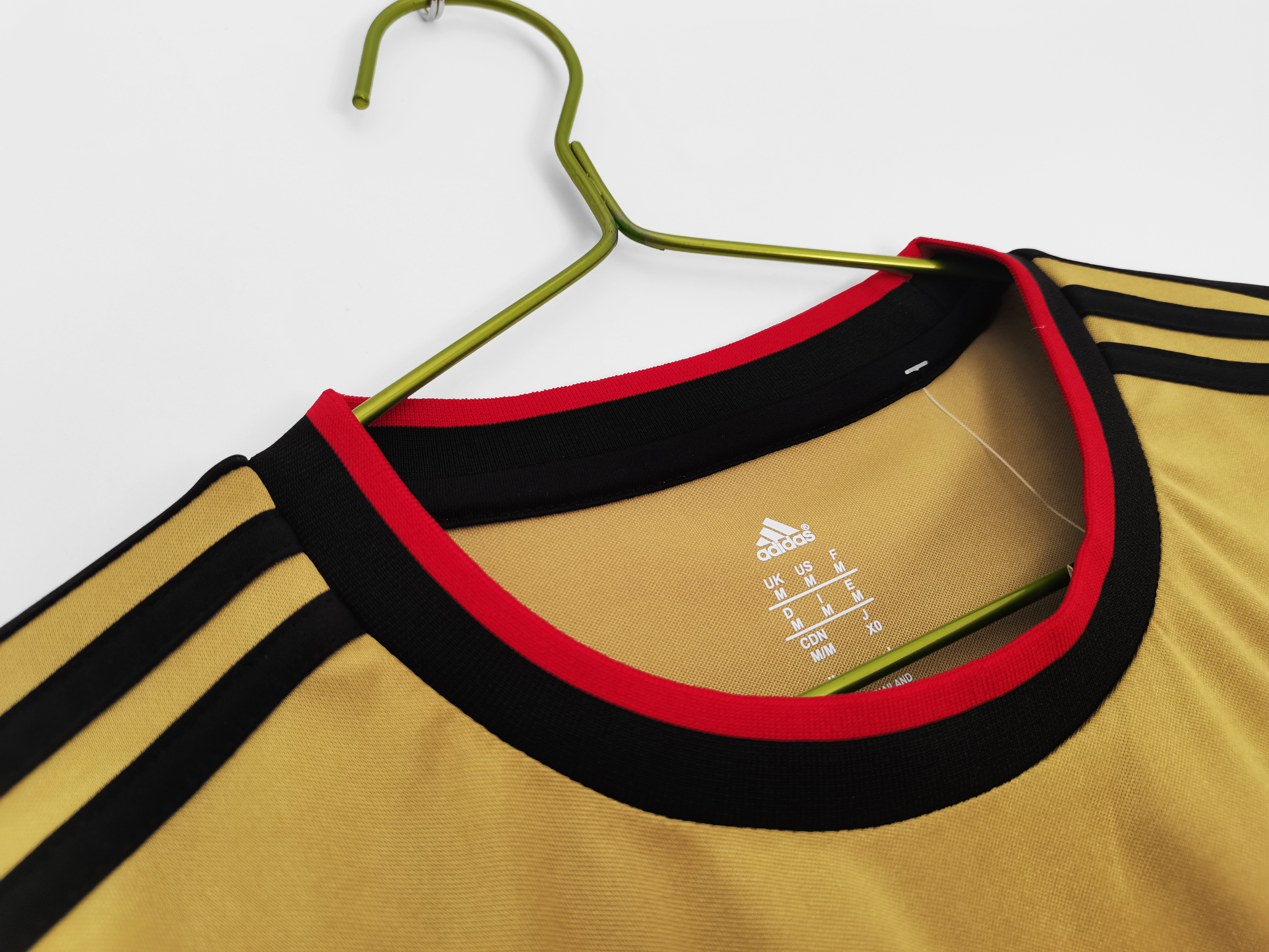13-14 AC Milan Third Retro Fans Jersey/13-14 AC米兰第二客场