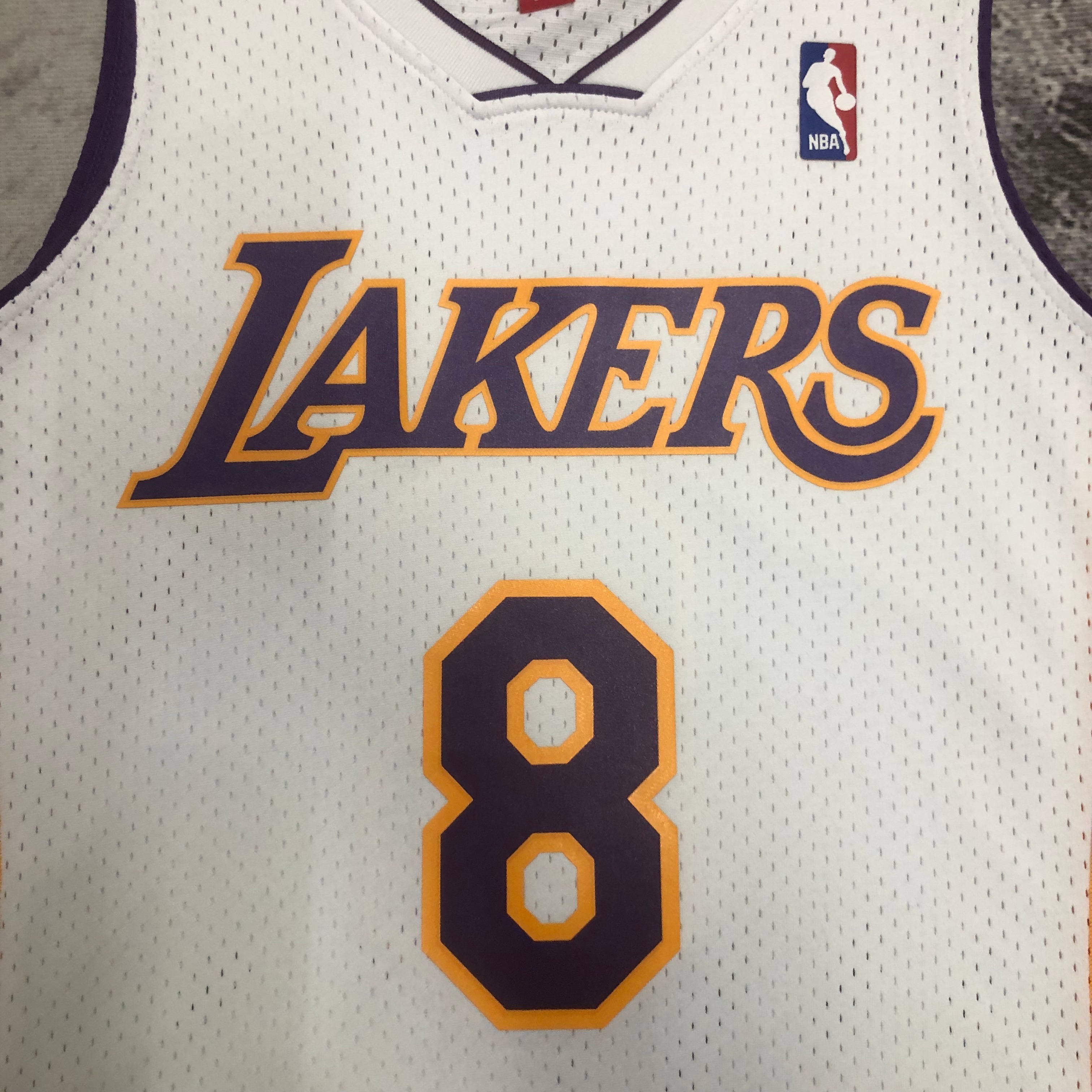 M&N 03-04 Lakers SW White 8# Bryant