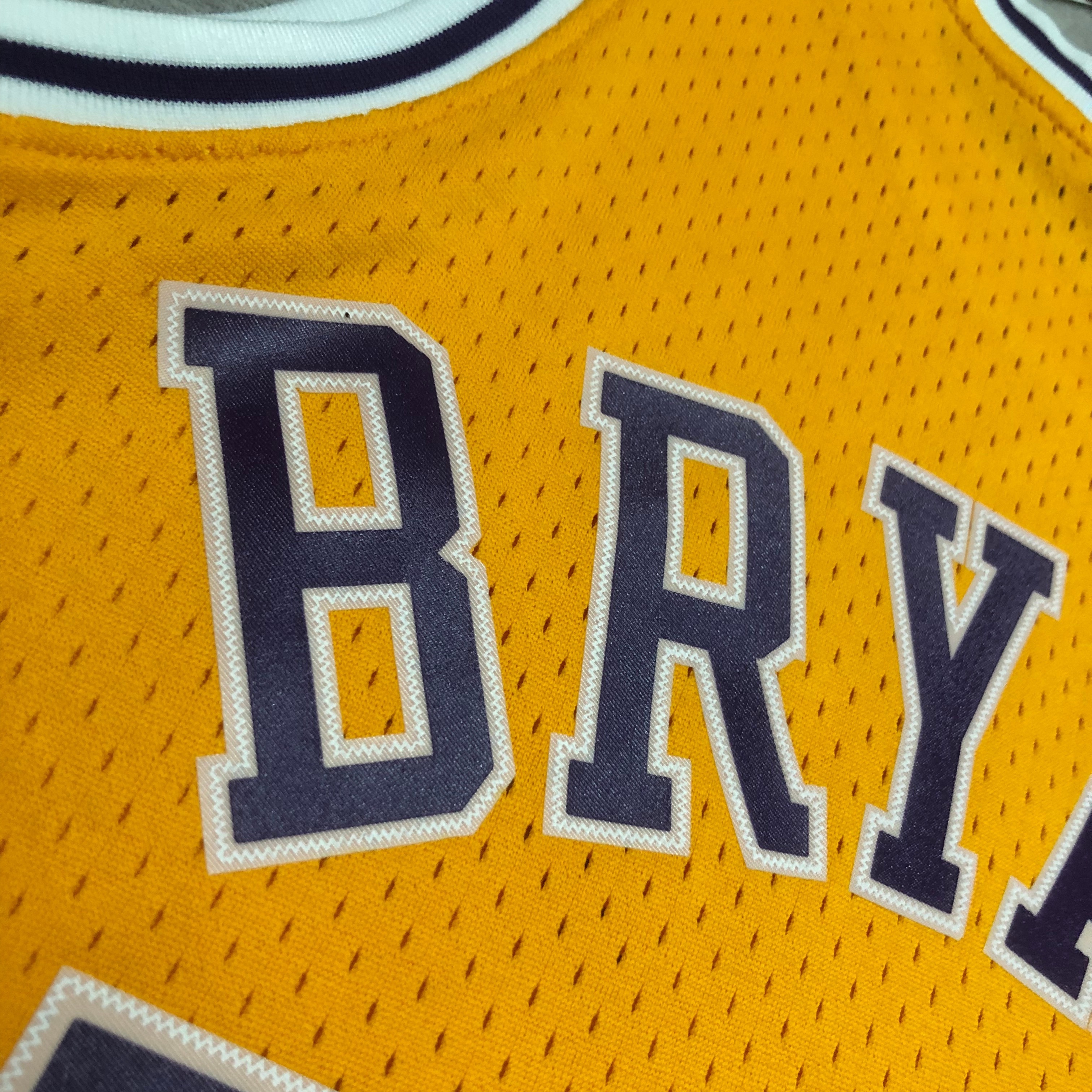 M&N 07-08 Lakers SW Yellow 24# Bryant