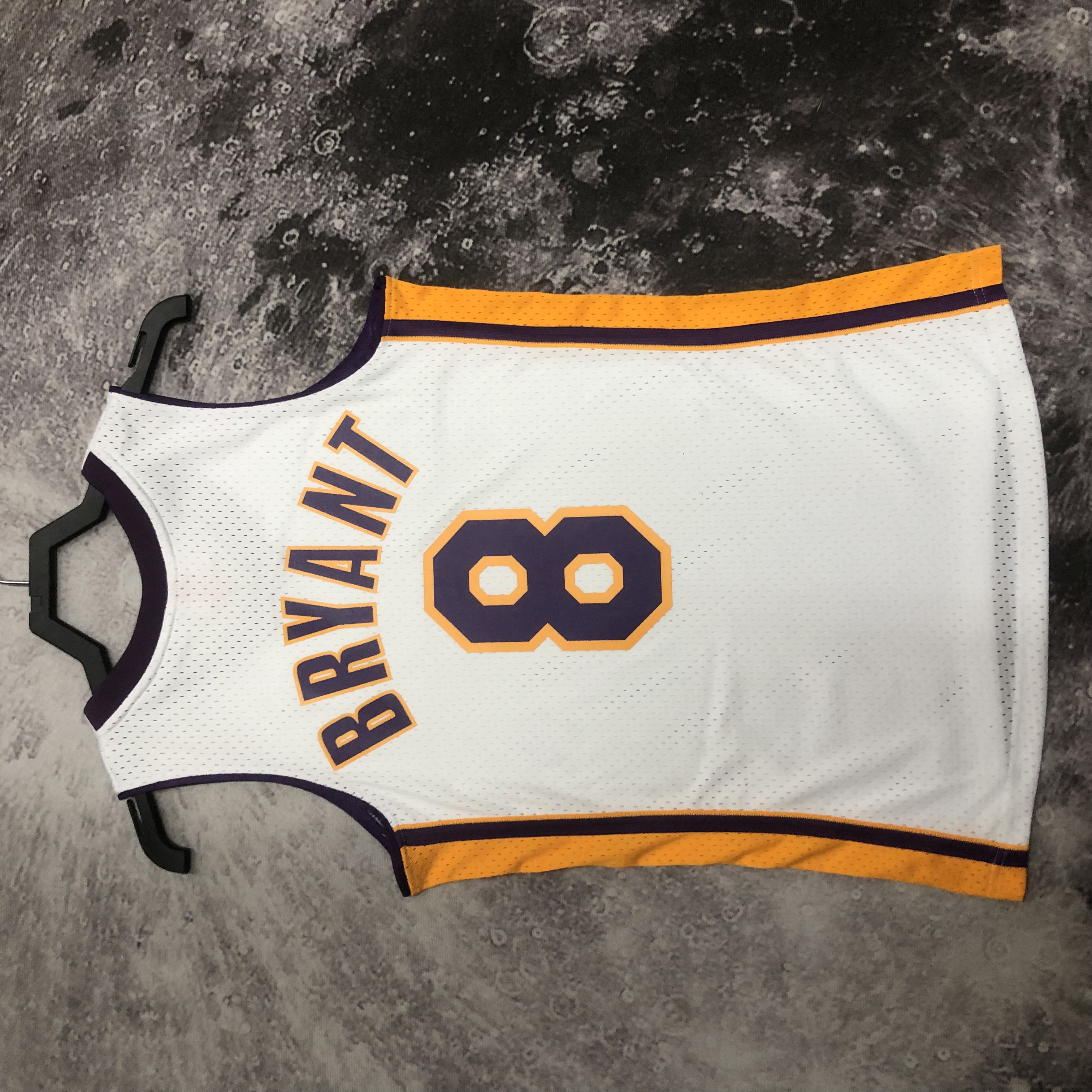 M&N 03-04 Lakers SW White 8# Bryant