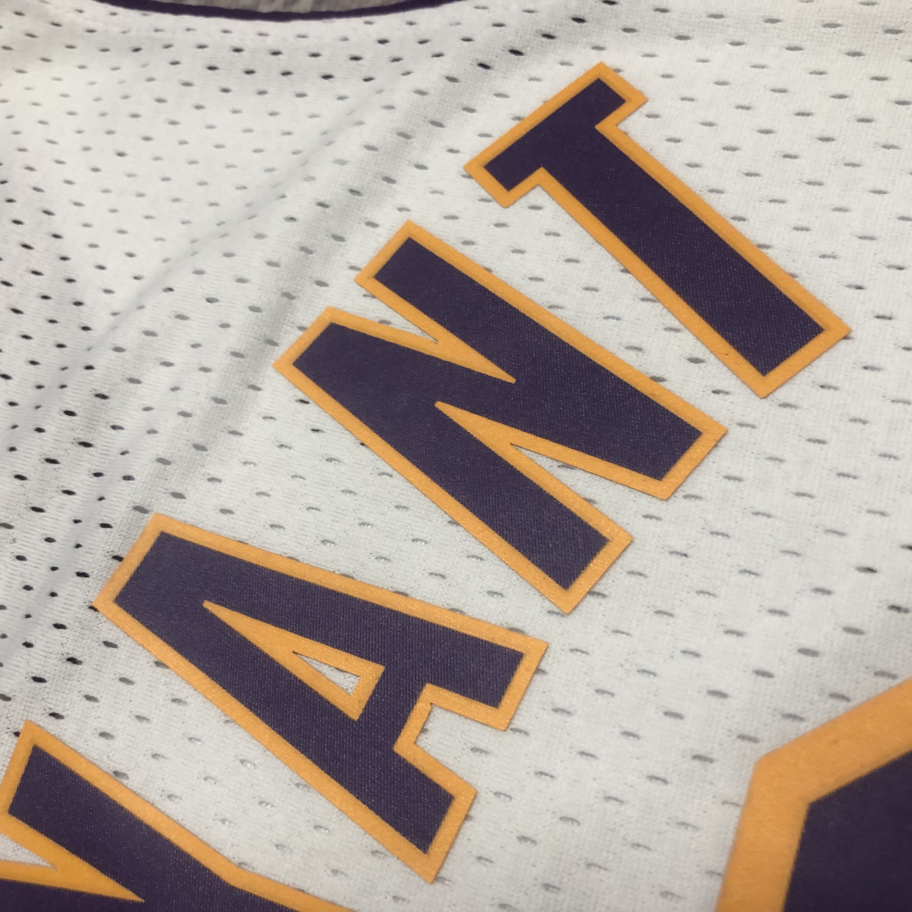 M&N 03-04 Lakers SW White 8# Bryant
