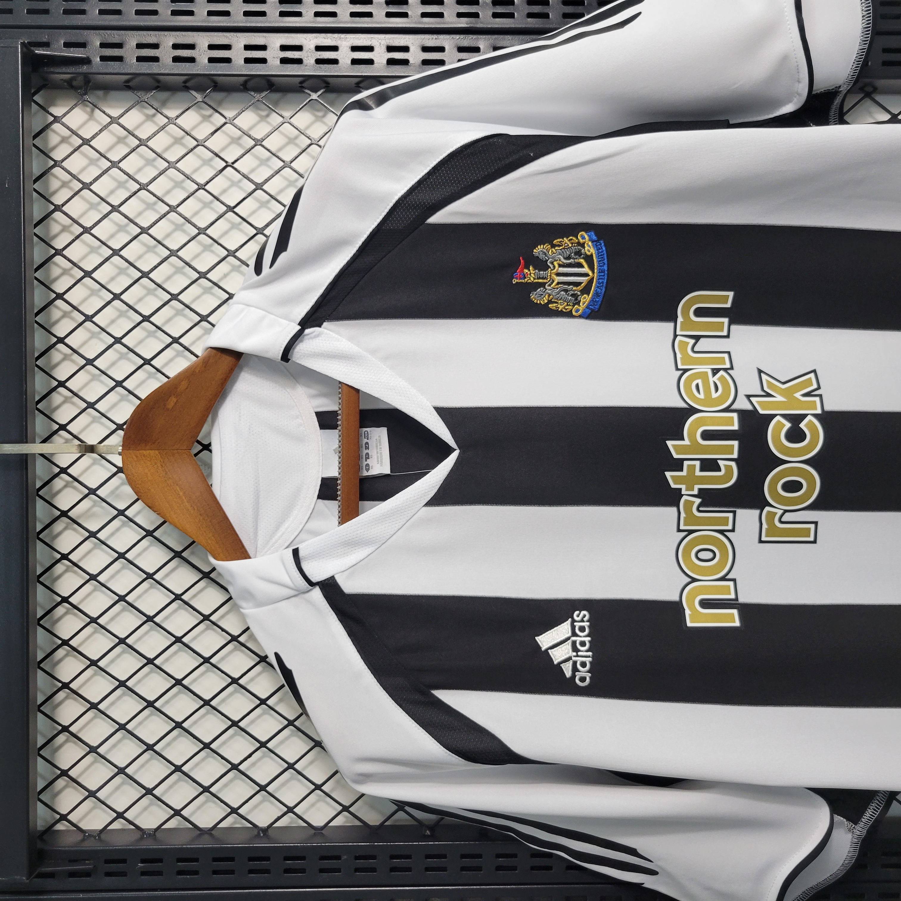 04-06 Newcastle United Home Retro Jersey/04-06 纽卡斯尔联主场
