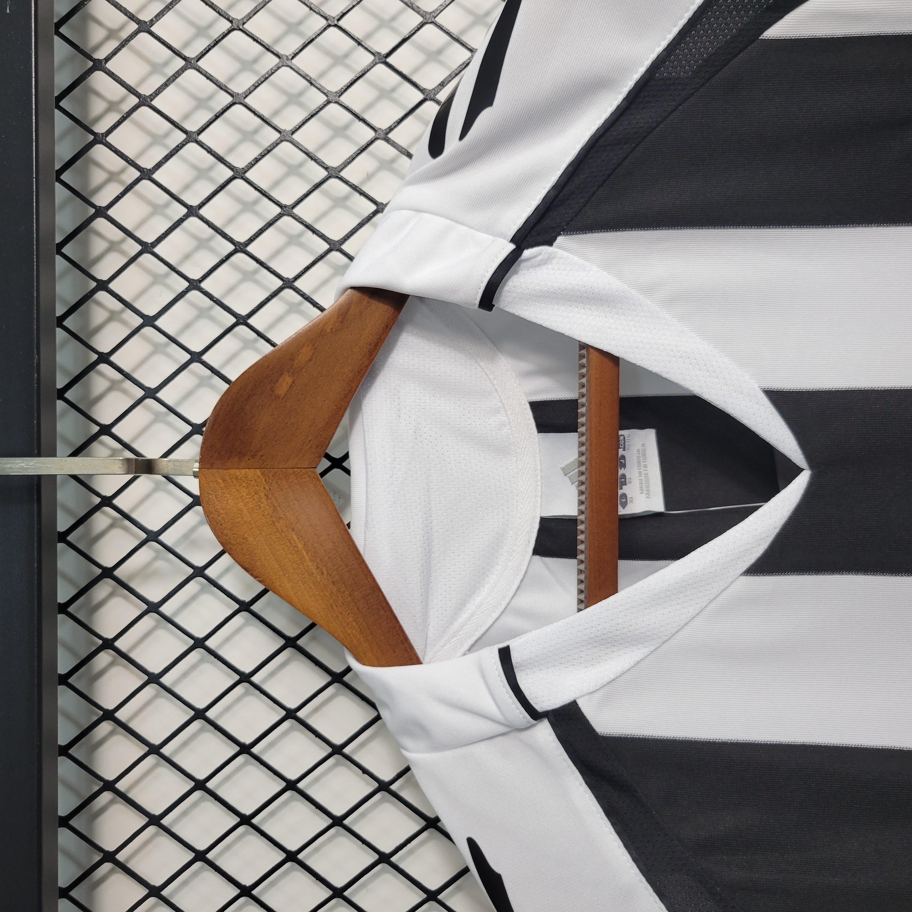 04-06 Newcastle United Home Retro Jersey/04-06 纽卡斯尔联主场