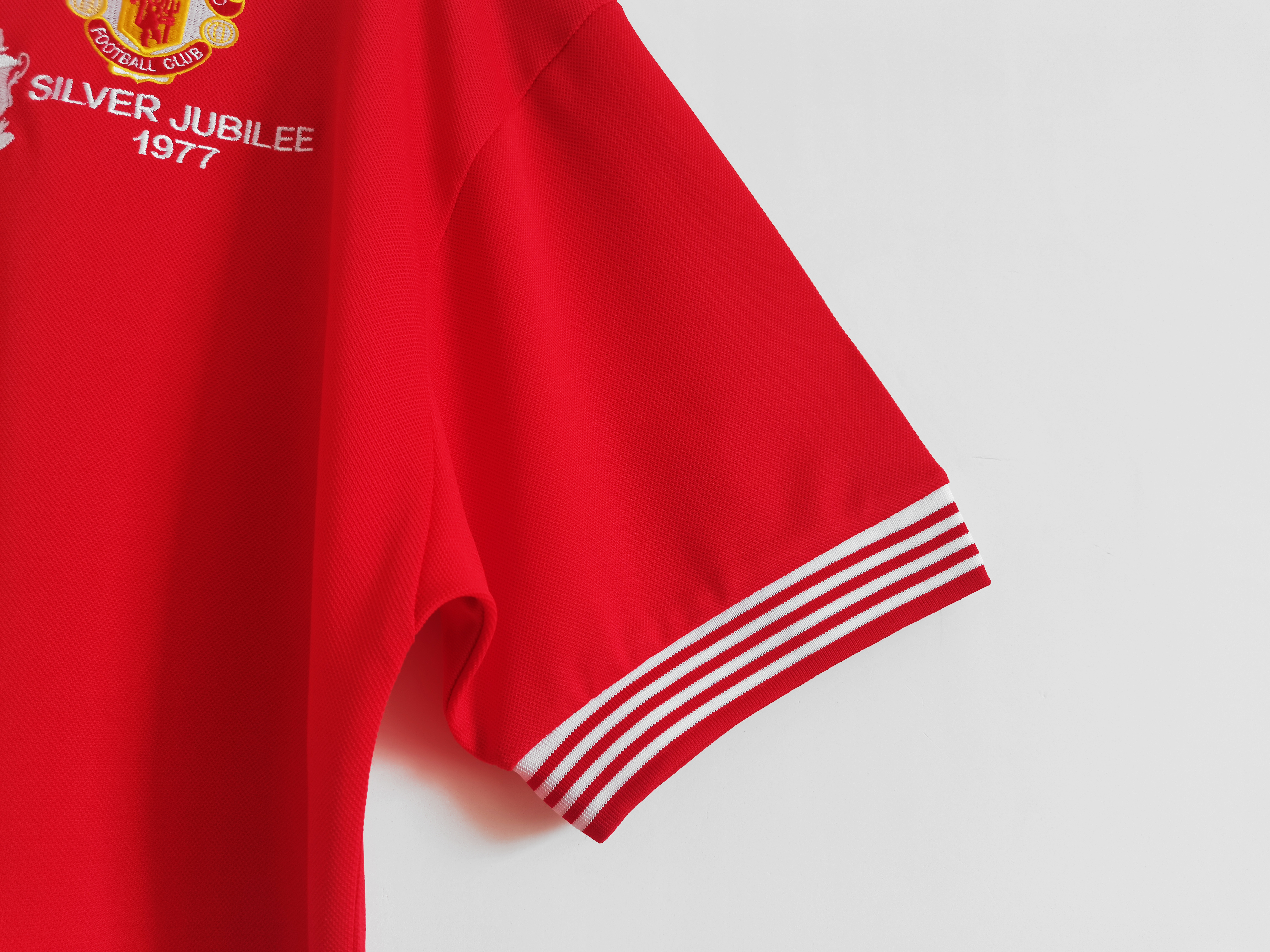 1977 Manchester United Home Retro Jersey/1977 曼联主场