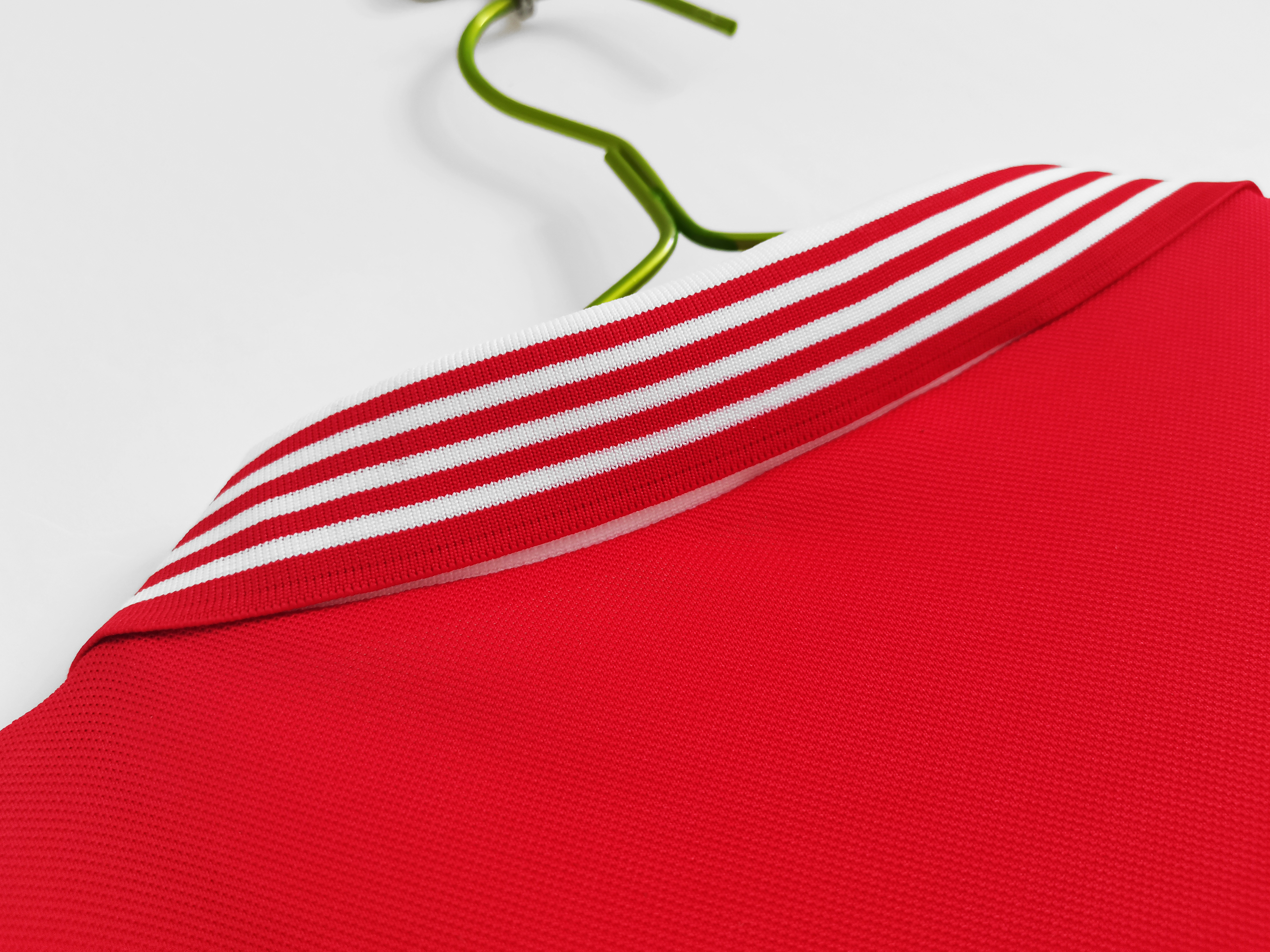 1977 Manchester United Home Retro Jersey/1977 曼联主场