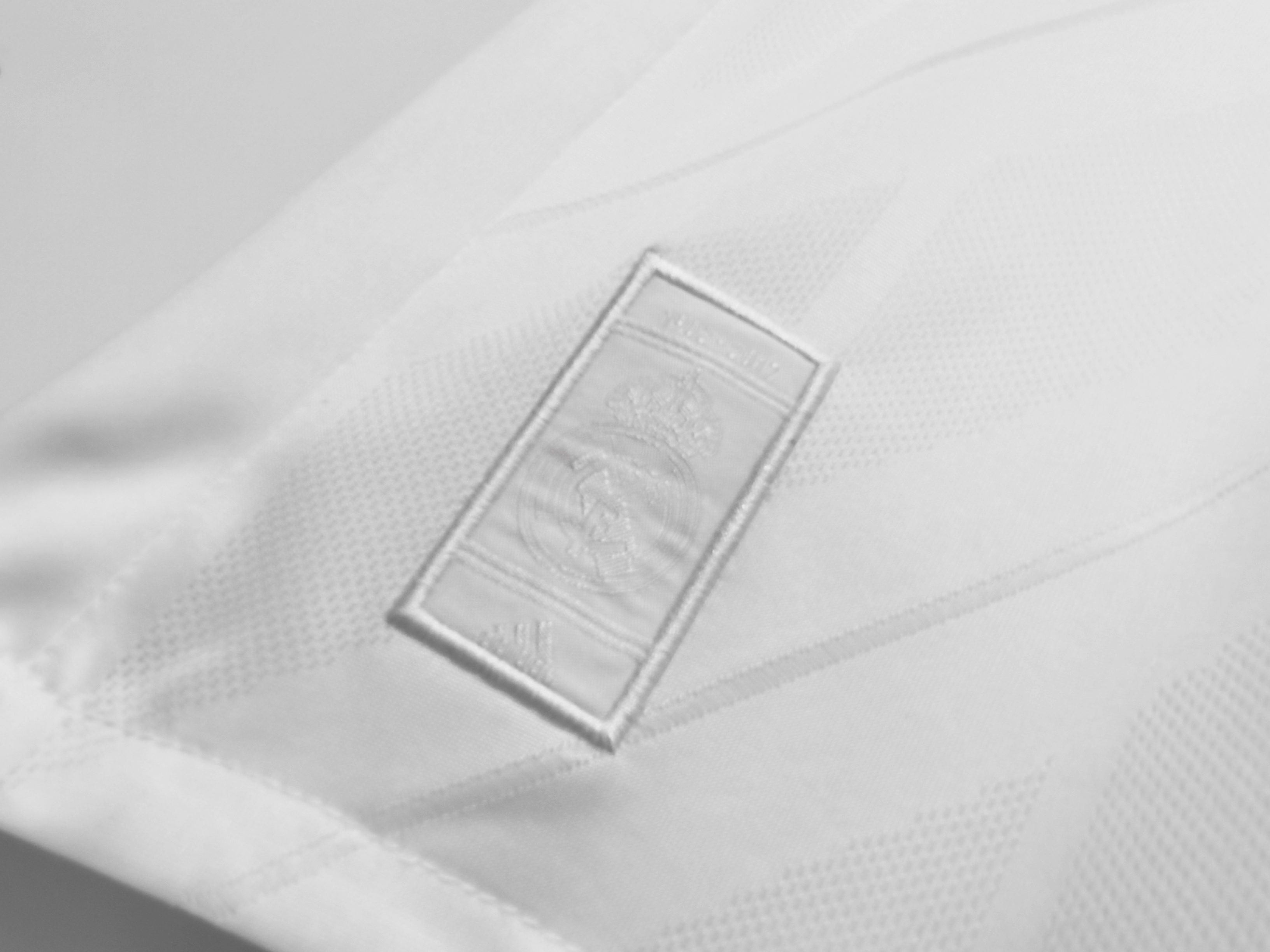 17-18 Real Madrid Home Retro Jersey/17-18 皇马主场