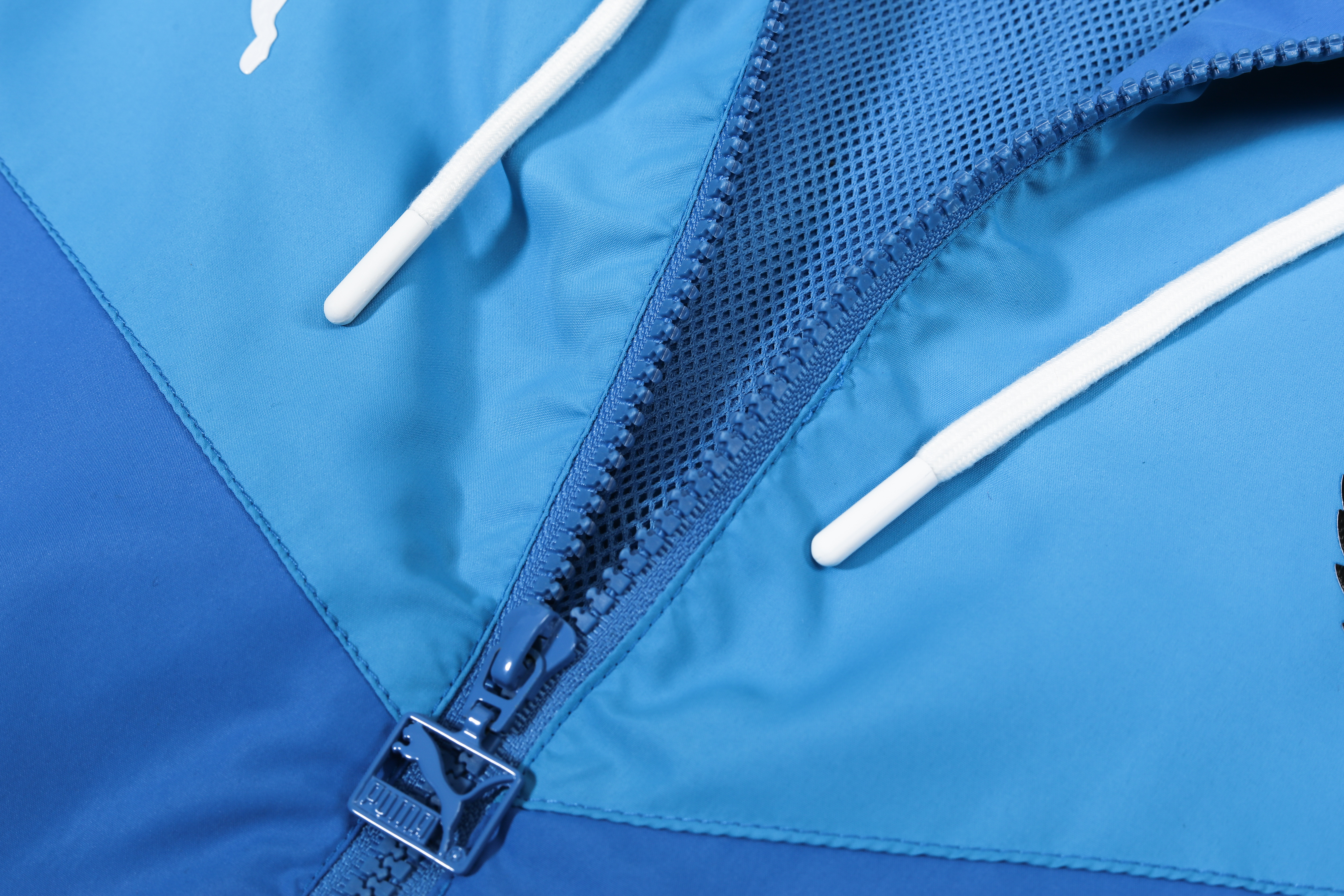 2023 Kawasaki Frontale Player Hooded Windbreaker S-XXL/2023川崎前锋球员版防风衣
