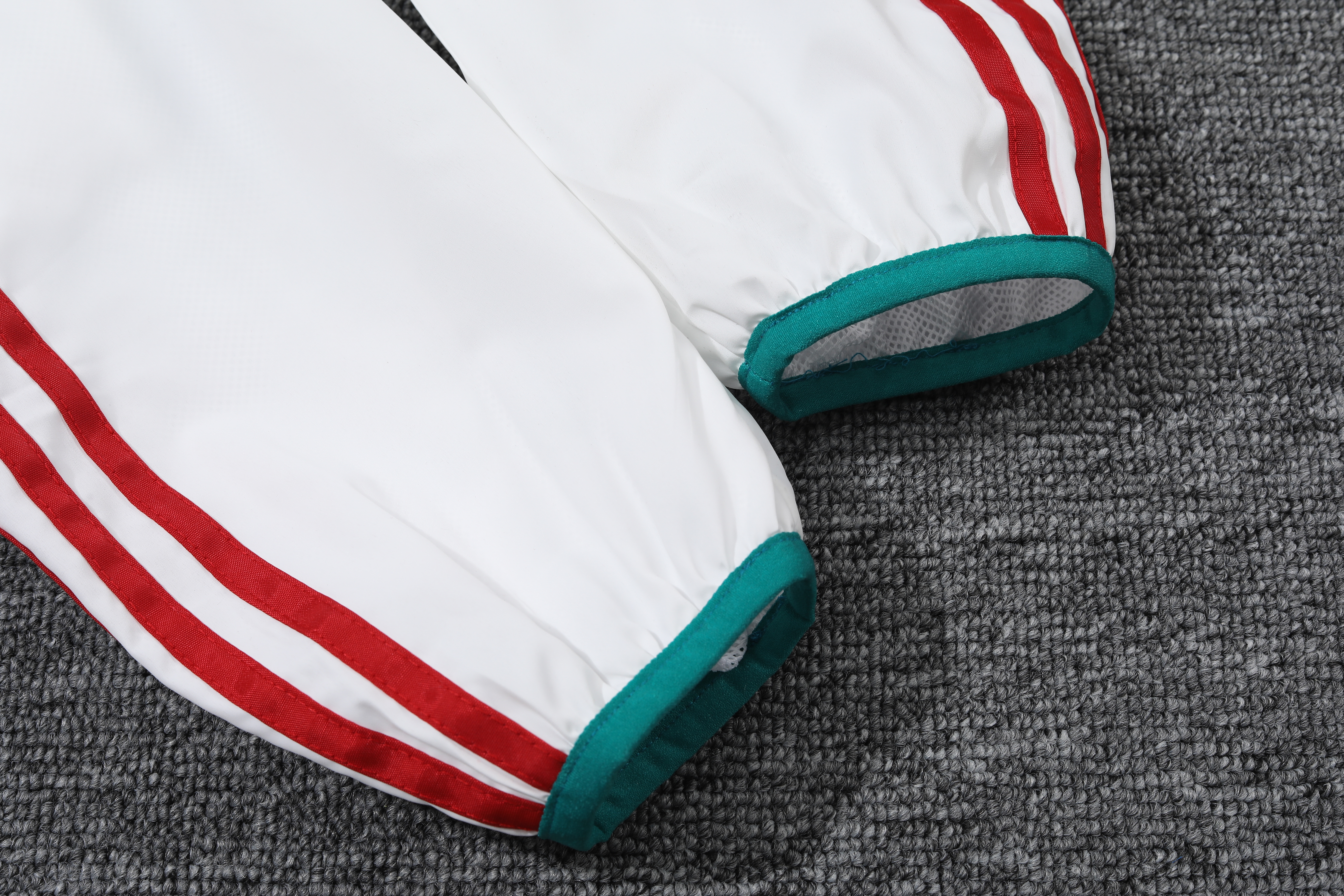 2023 Manchester United Player Hooded Windbreaker S-XXL/2023曼联球员版风衣