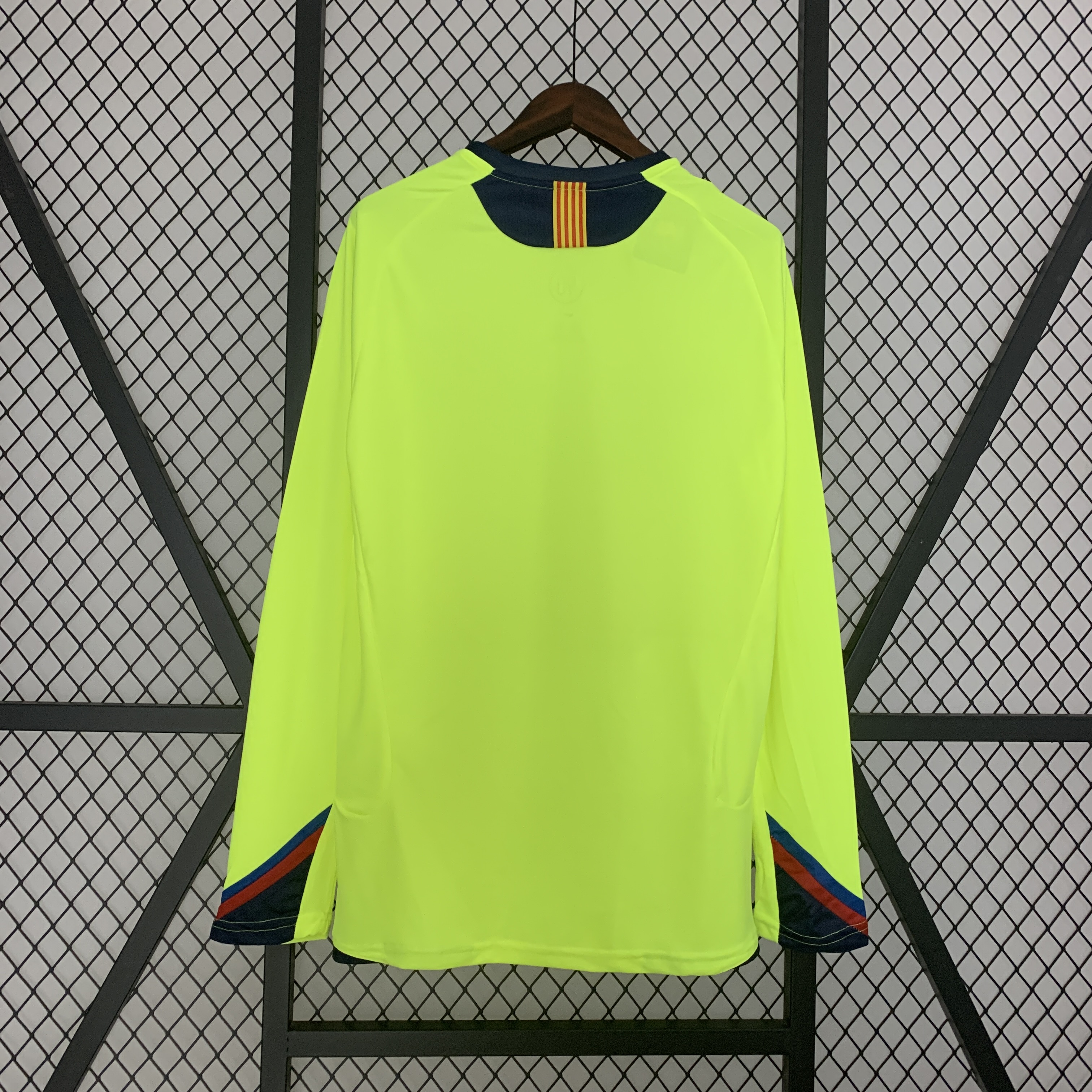 2005-06 Barcelona Away Long Sleeve Retro Jersey/05-06巴萨客场长袖