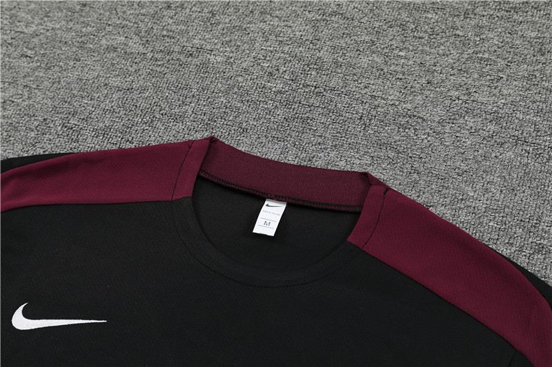 24-25 PSG Short Sleeve Training Suit/24-25短袖训练服PSG巴黎黑色