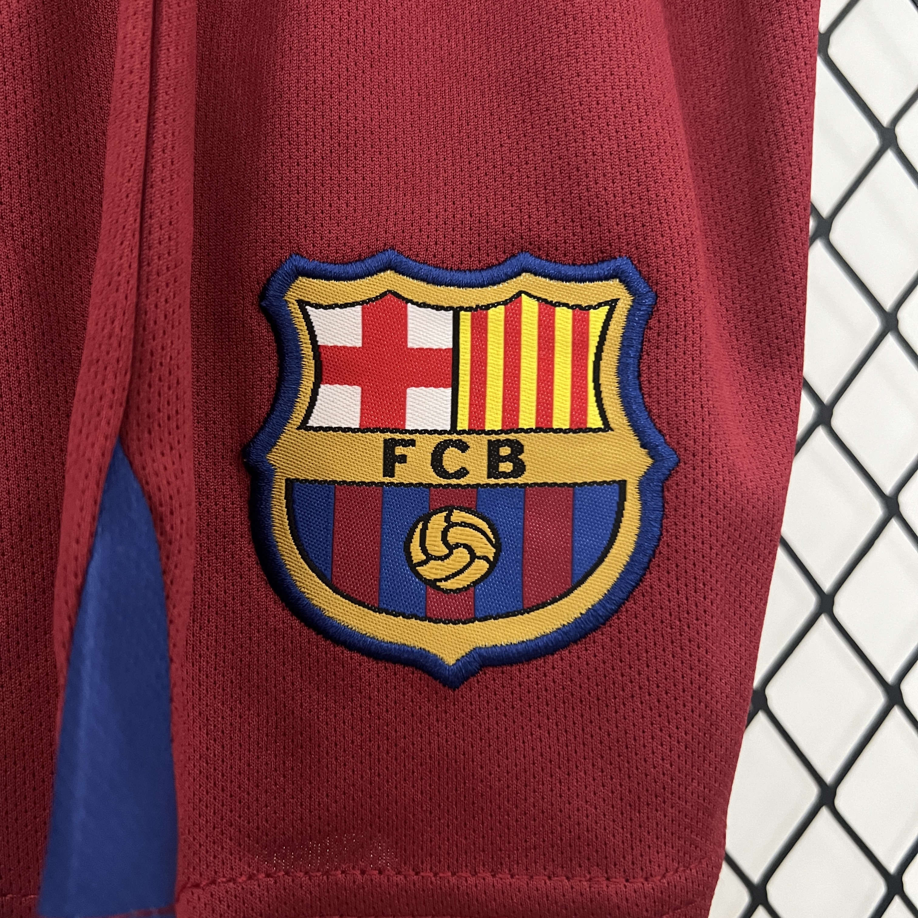 Retro 05-06 Barcelona Home Kids Kit/05-06巴萨主场童装