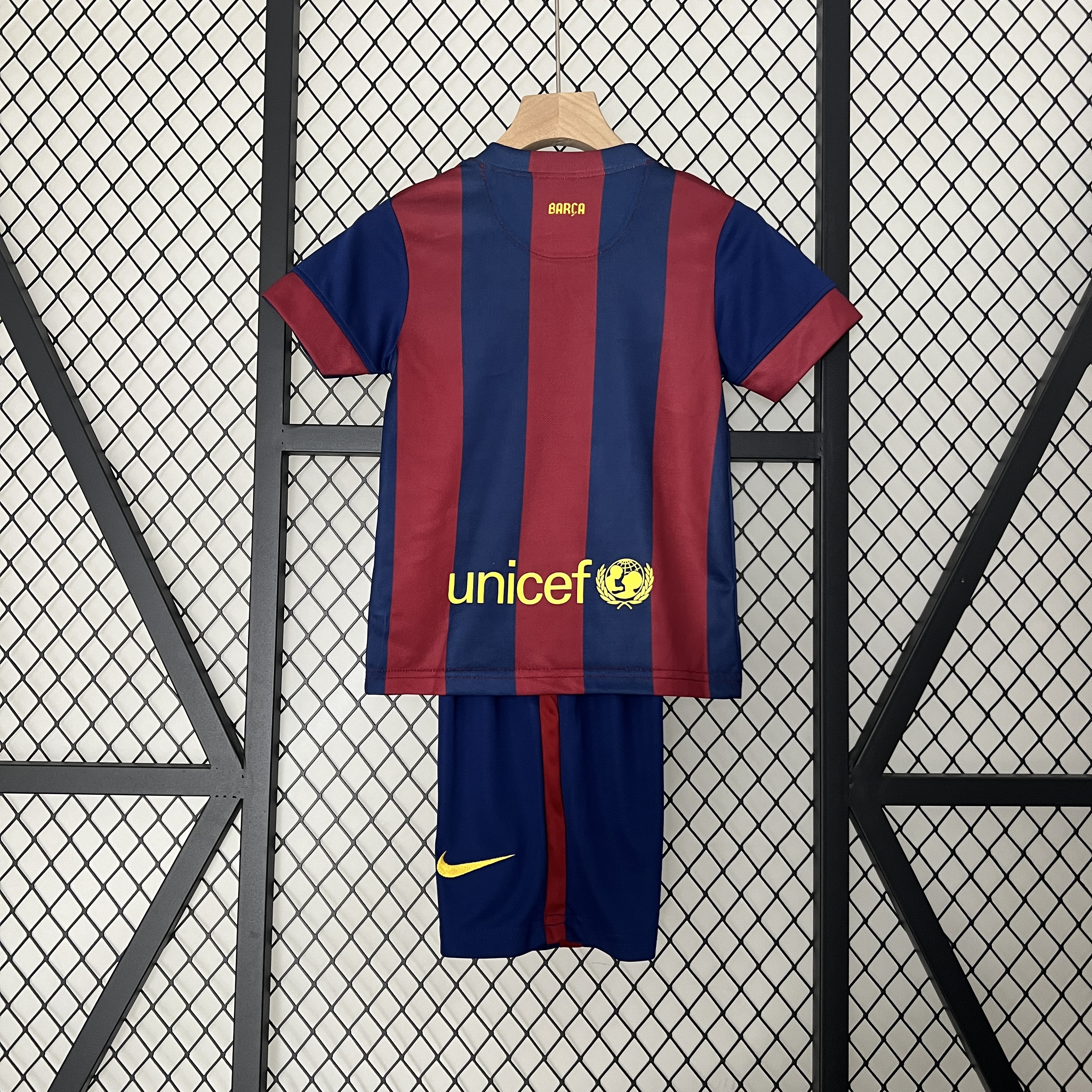 Retro 14-15 Barcelona Home Kids Kit/14-15巴萨主场童装