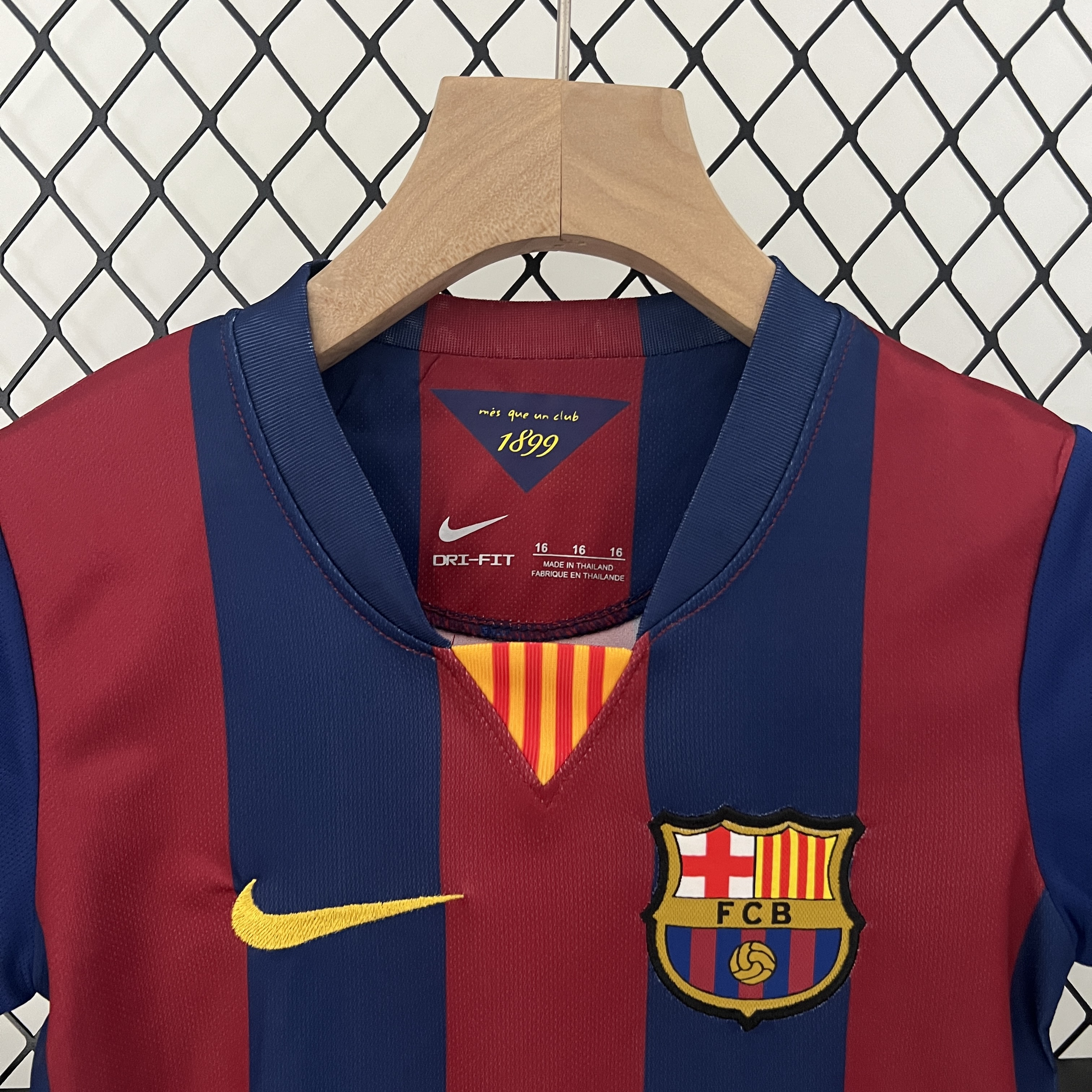 Retro 14-15 Barcelona Home Kids Kit/14-15巴萨主场童装