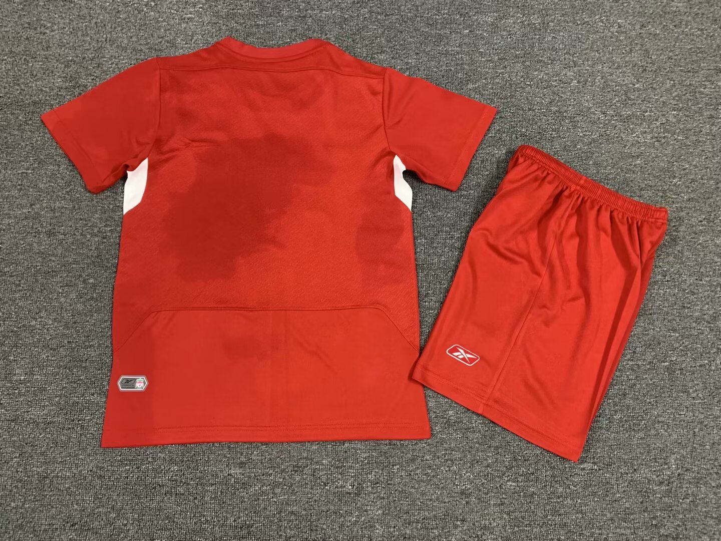 Retro 04-05 Liverpool Home Kids Kit/04-05 利物浦主场童装