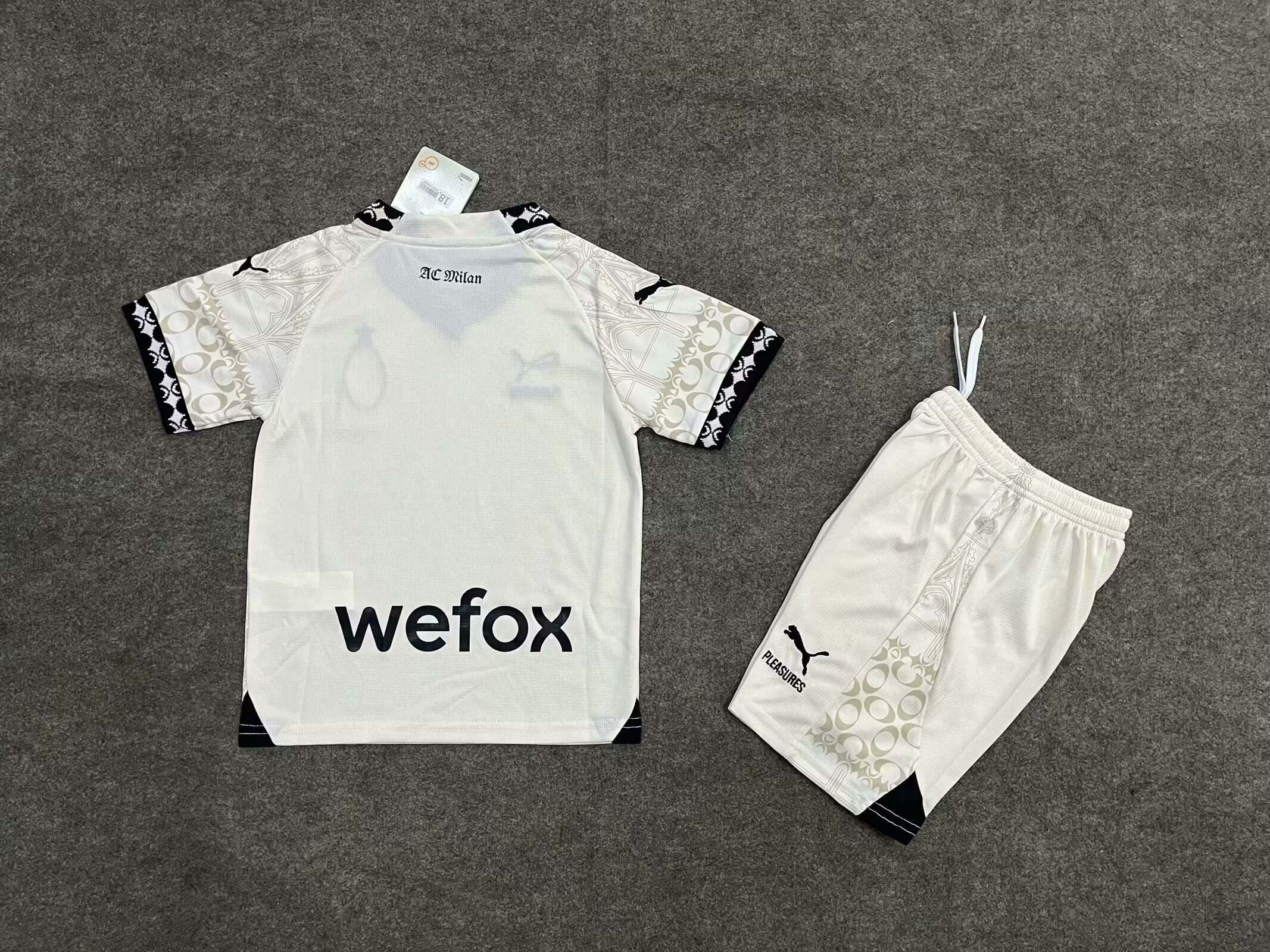 24-25 AC Milan Speical Jersey White Kid Kit/ 24-25 AC米兰特别款米色童装