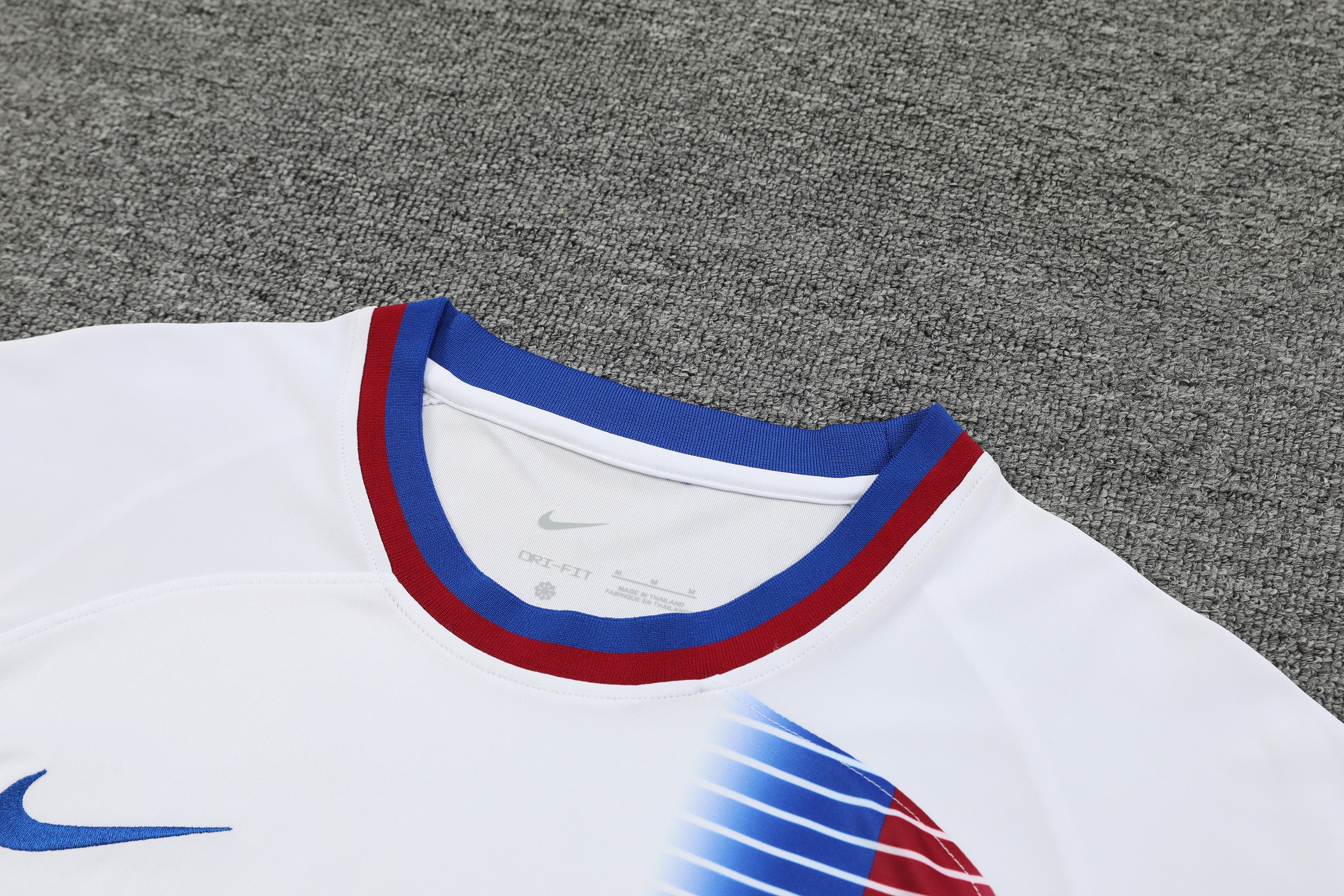 24-25 Barcelona Training Short Sleeve Training Suit/24-25巴萨短袖训练服