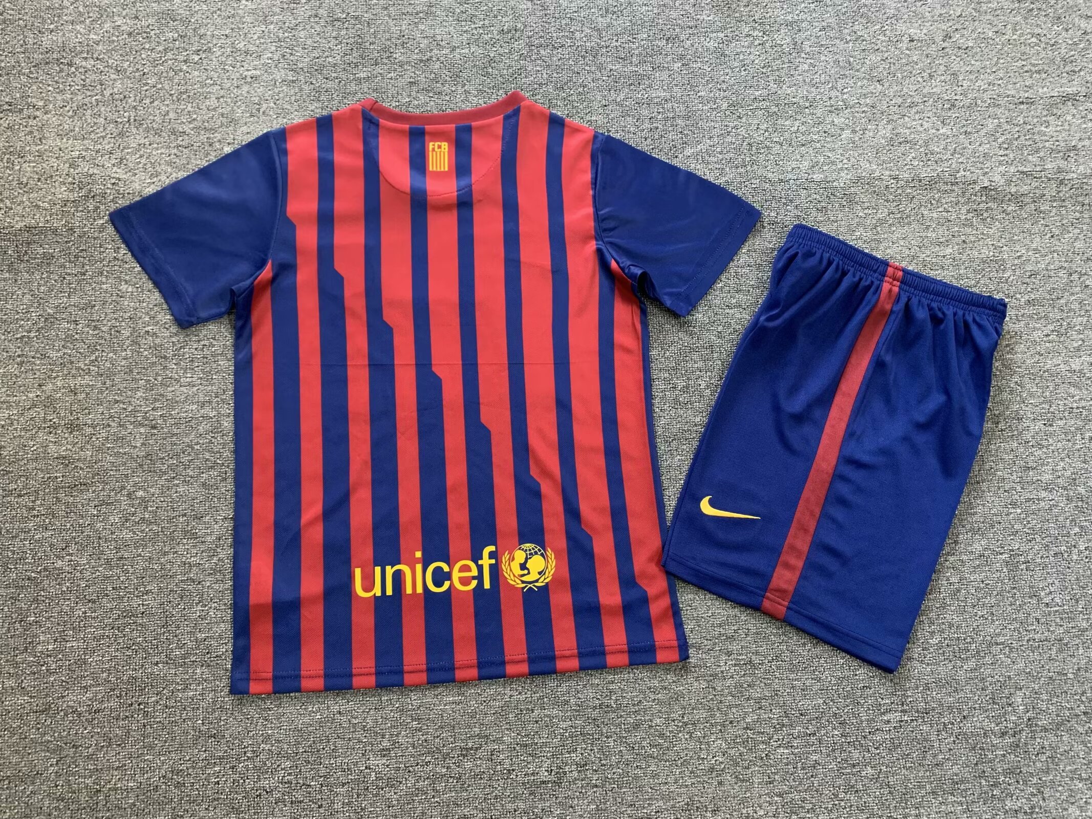 Retro 11-12 Barcelona Home Kids Kit/ 11-12 巴萨主场童装