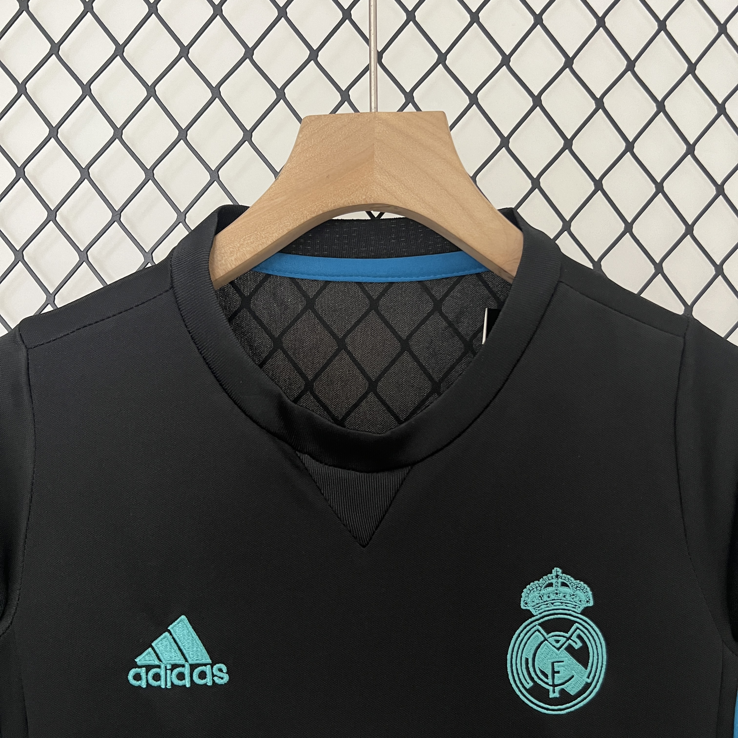 Retro17-18 Real Madrid Away Kids Kit/17-18皇马客场童装