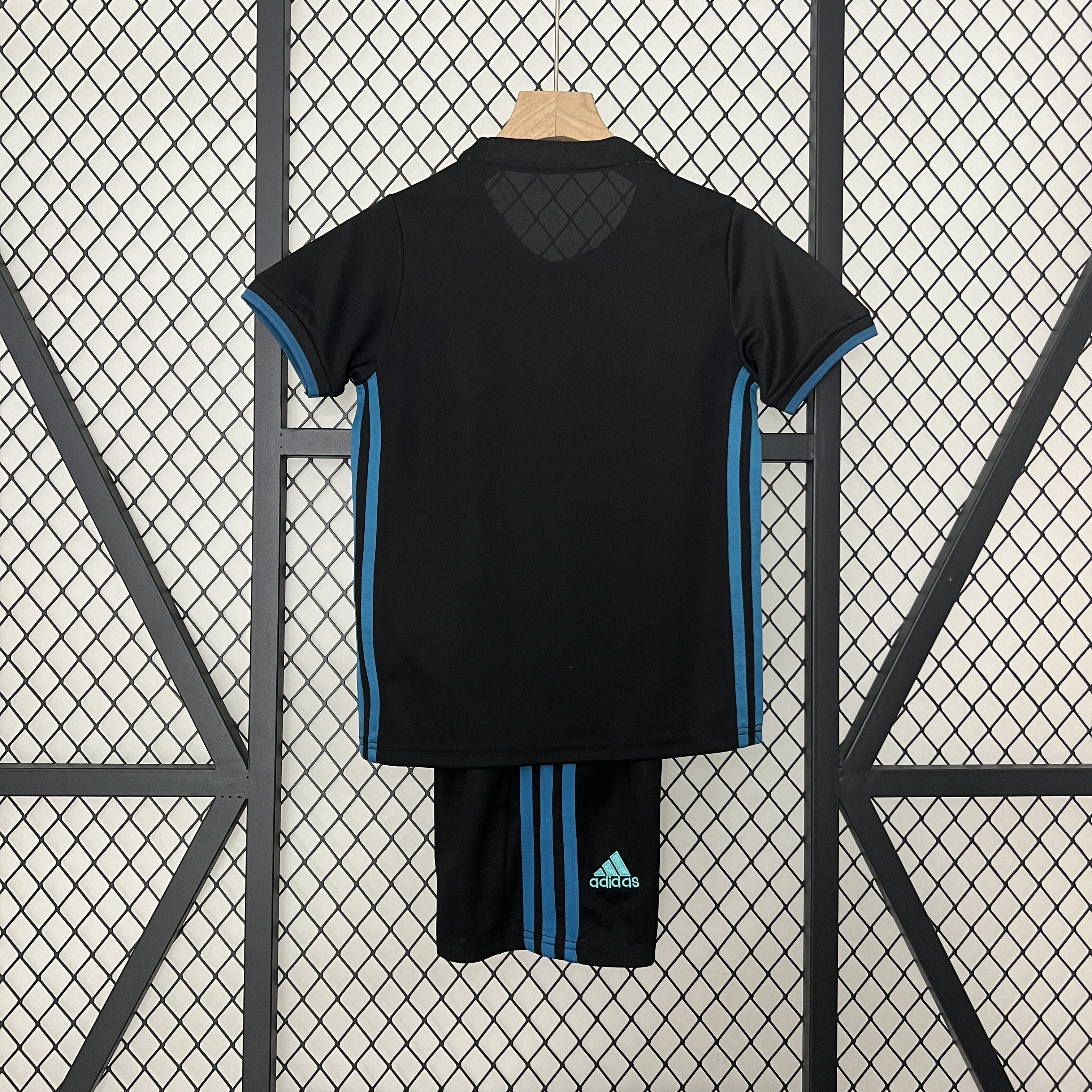 Retro17-18 Real Madrid Away Kids Kit/17-18皇马客场童装