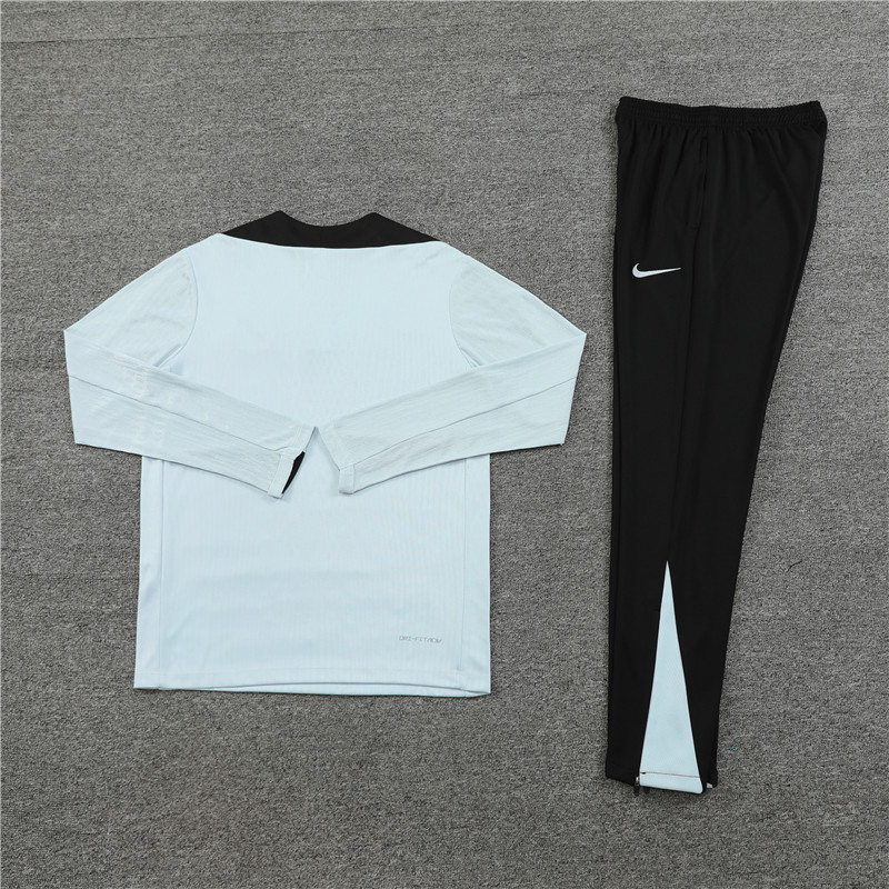24-25 Barcelona grey Player Version Training Suit/24-25巴萨半拉训练服,球员版