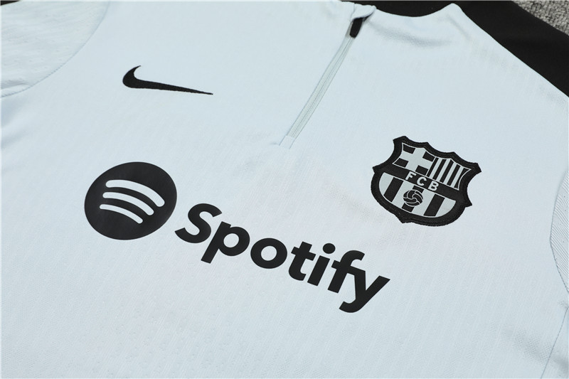 24-25 Barcelona grey Player Version Training Suit/24-25巴萨半拉训练服,球员版