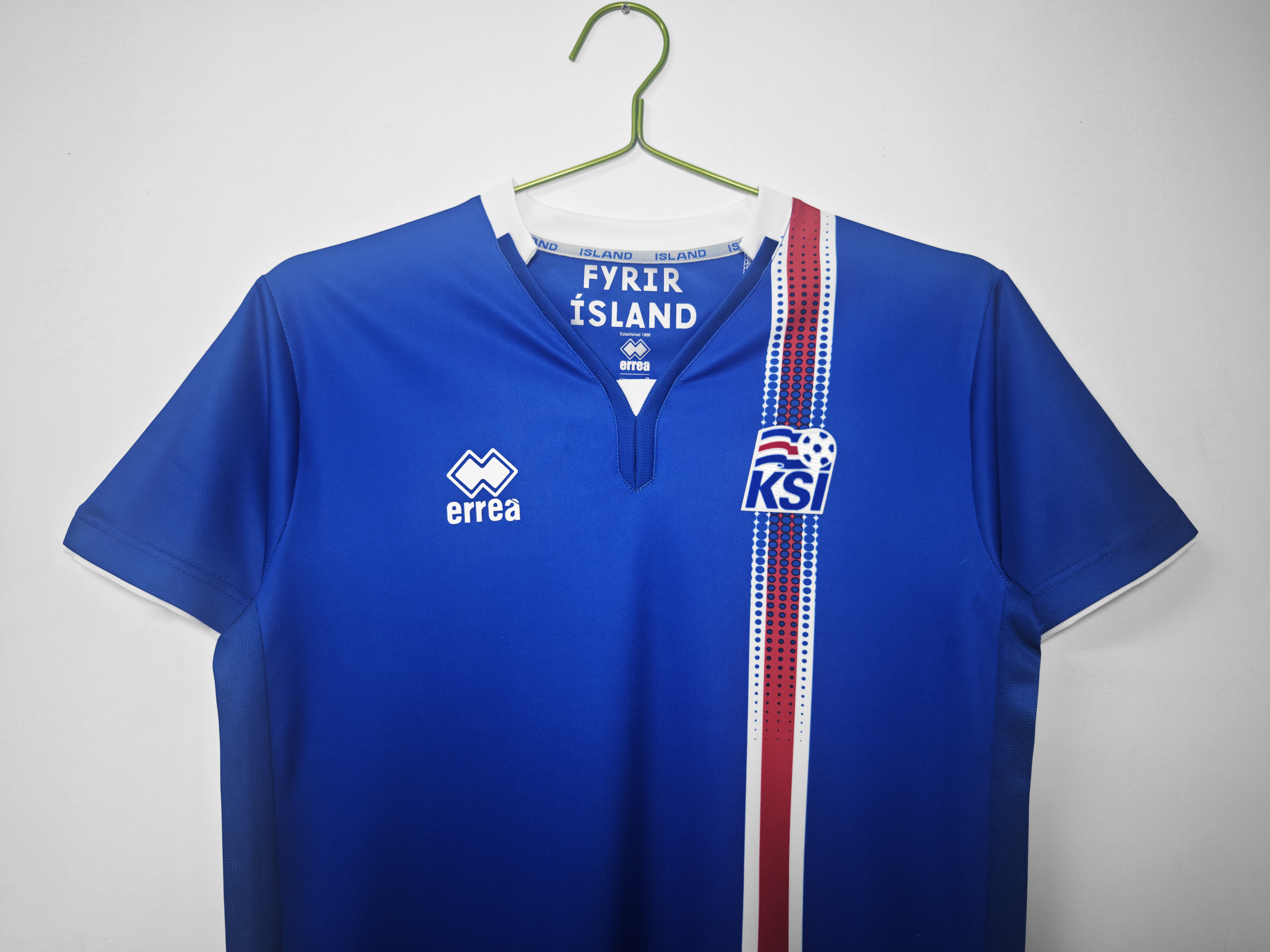 16-17 Iceland Home Retro Jersey/16-17冰岛主场