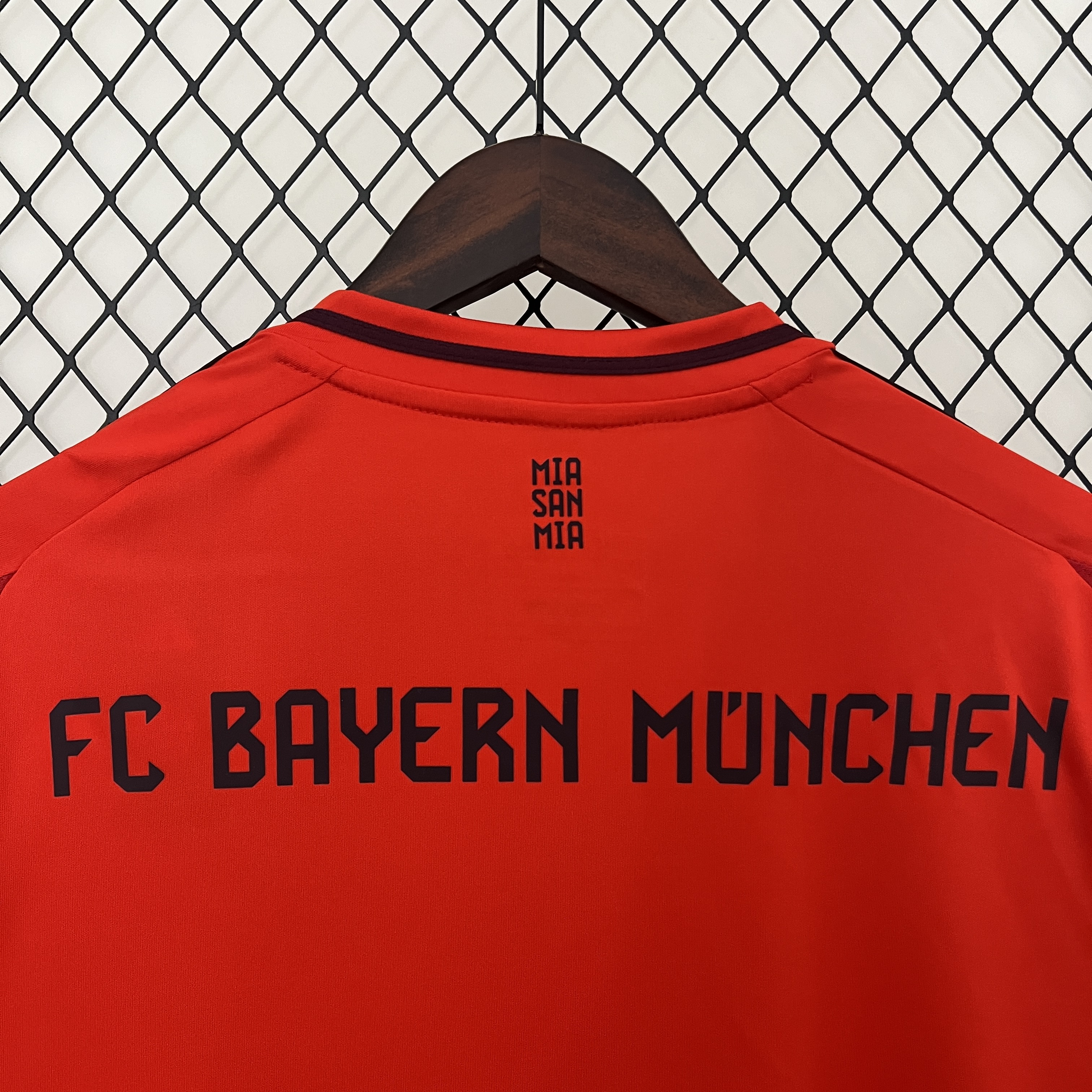 24-25 Bayern Munich Home Fans Jersey/ 24-25 拜仁主场球迷版
