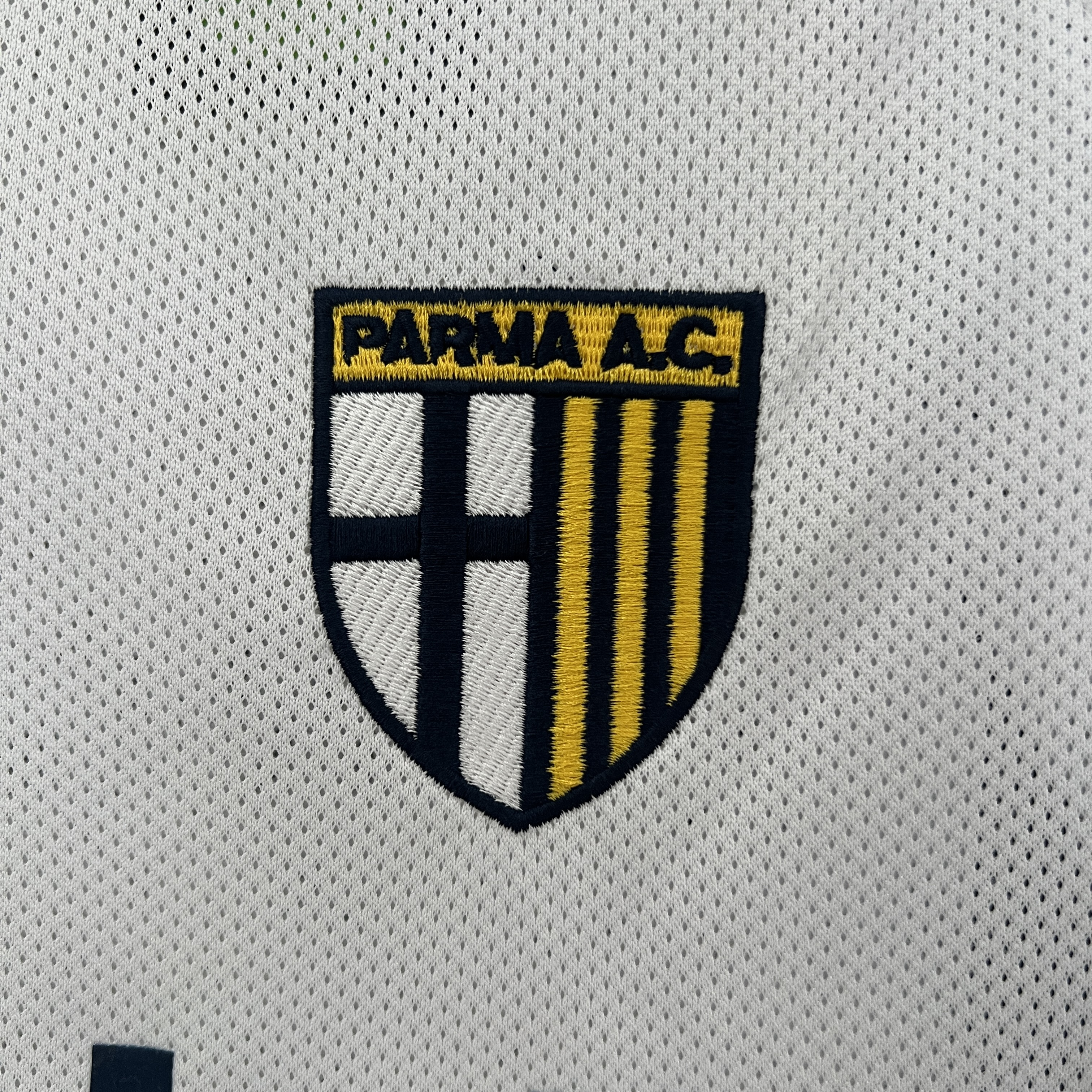 03-04 Parma Away Retro Jersey/ 03-04 帕尔马客场复古