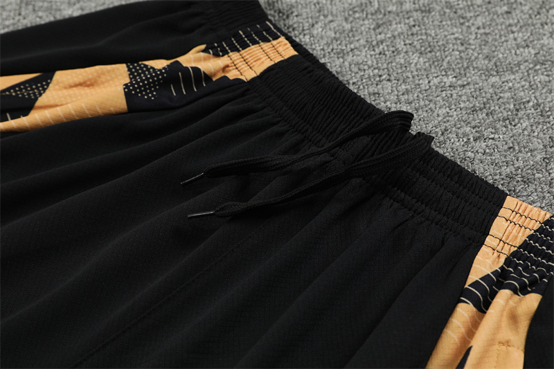 24-25 Real Madrid Black Gold Short Sleeve Training Suit/ 24-25 皇马黑金短袖训练服