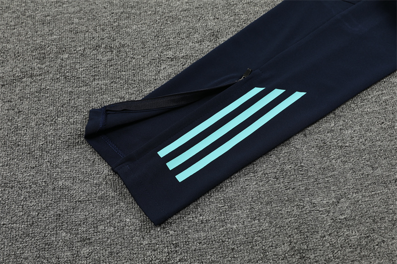 24-25 Real Madrid Light Blue Training Suit/ 24-25 皇马湖蓝色半拉训练服