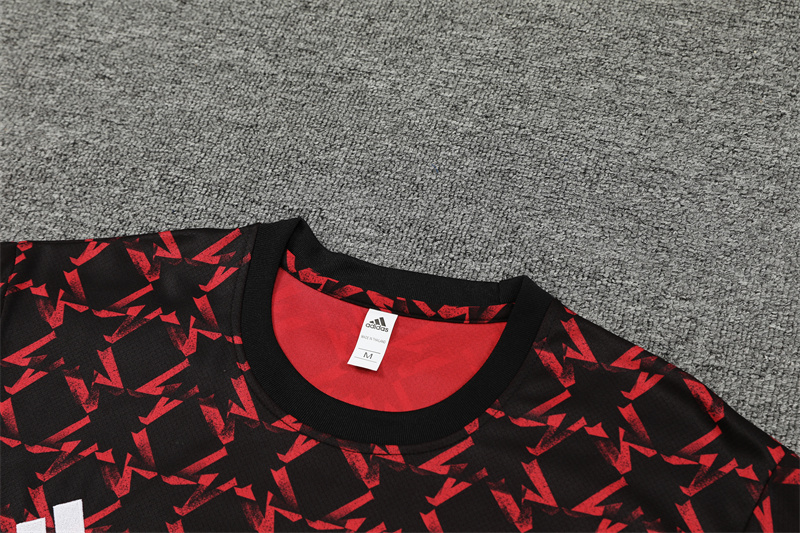 24-25 Manchester United Red Short Sleeve Training Suit/ 24-25 曼联红色短袖训练服