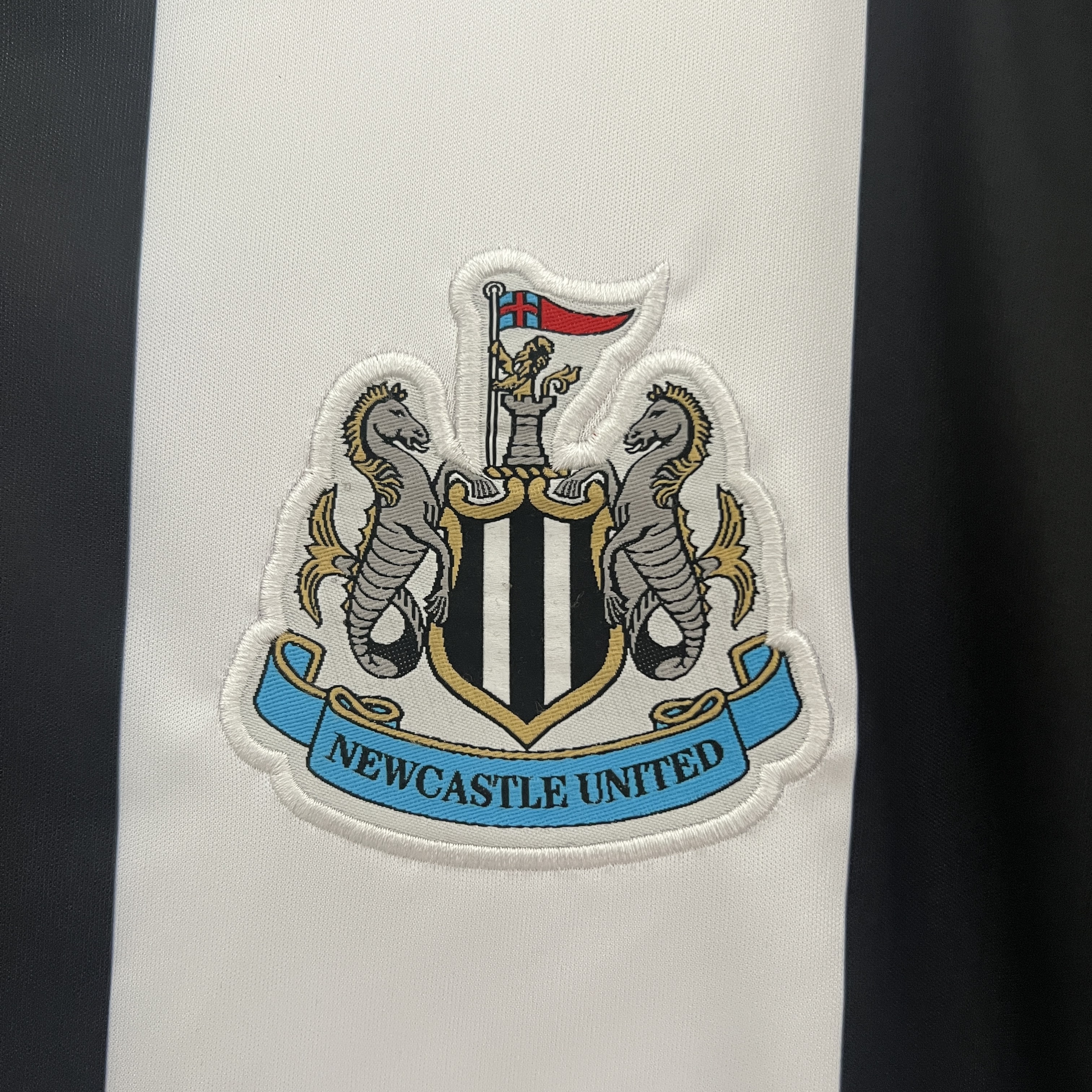 24-25 Newcastle United Home Fans Jersey/ 24-25 纽卡斯尔联主场球迷