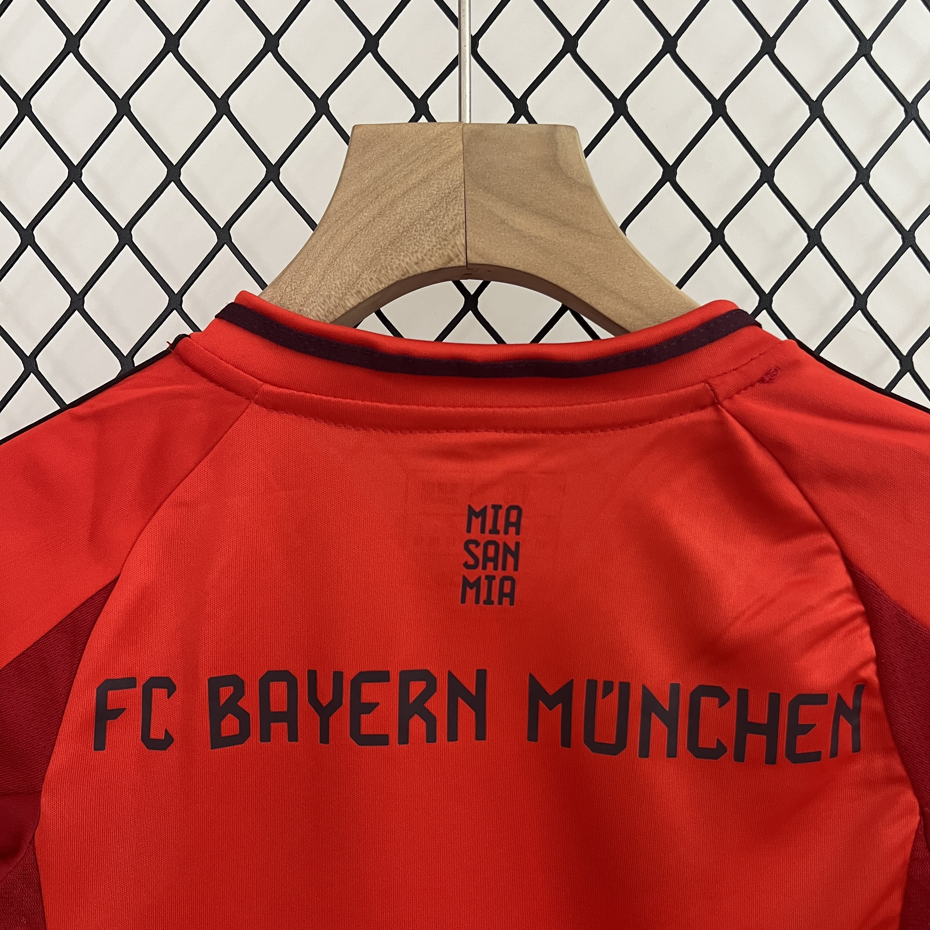 24-25 Bayern Munich Home Kids Kit/ 24-25 拜仁主场童装