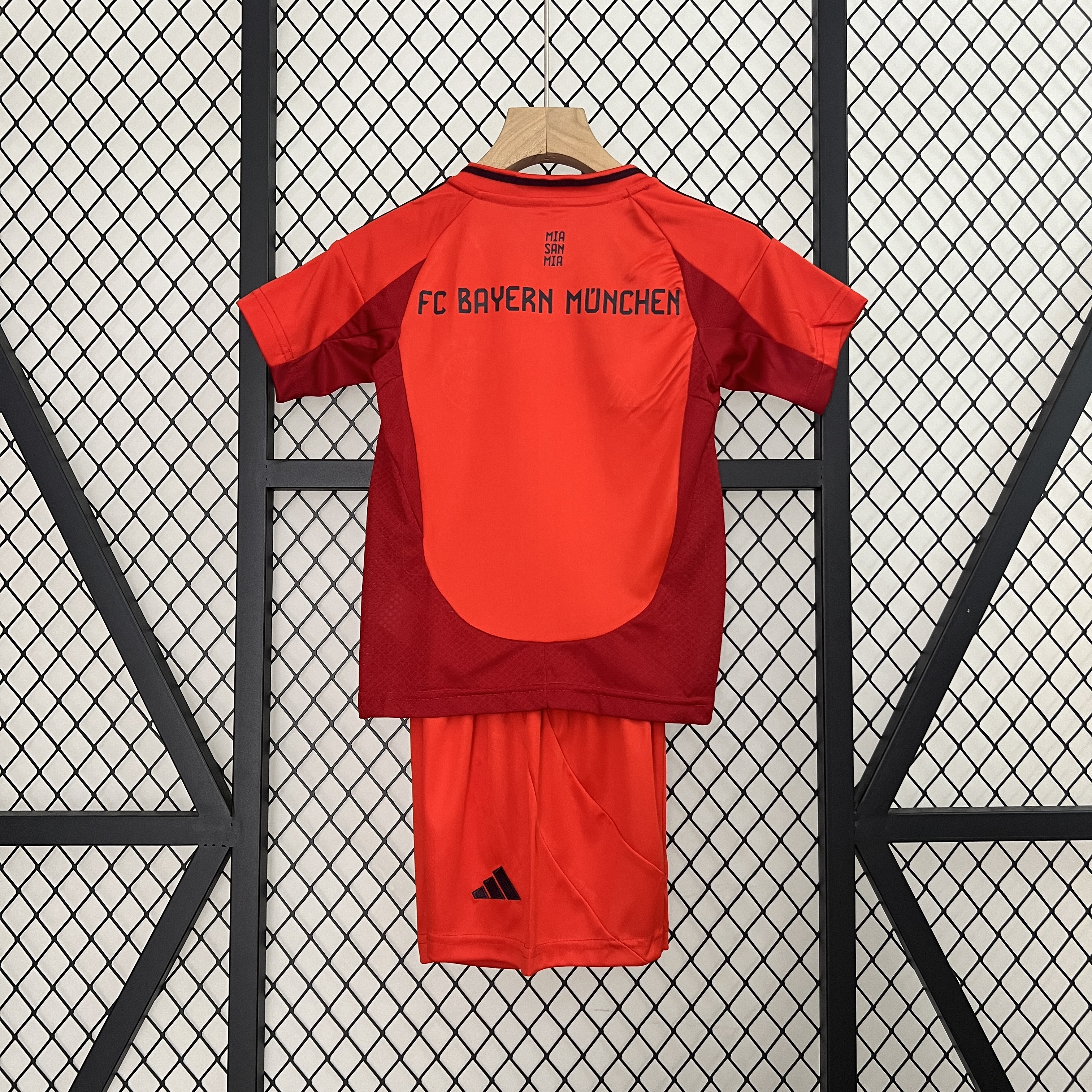 24-25 Bayern Munich Home Kids Kit/ 24-25 拜仁主场童装