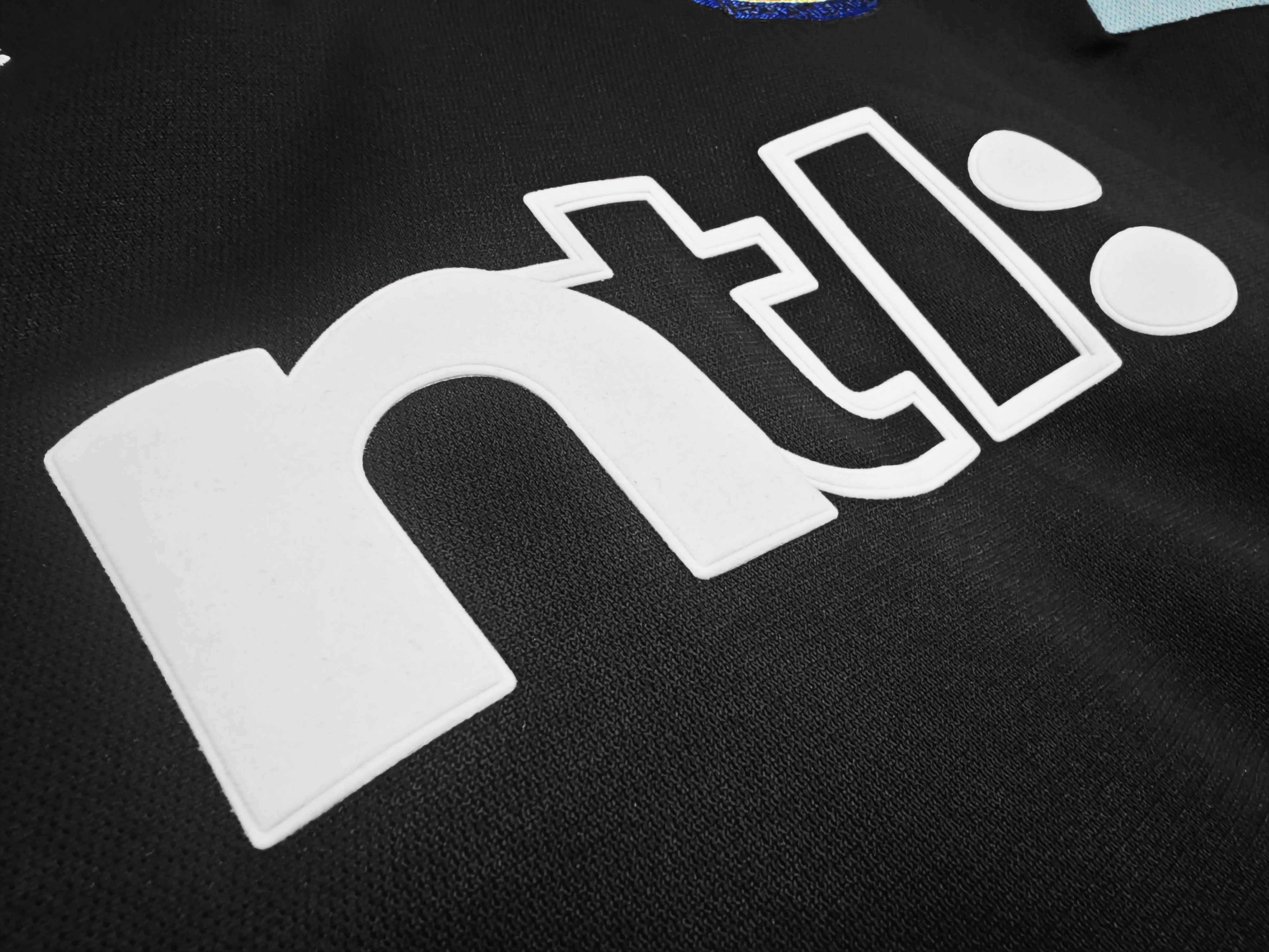 00-01 Newcastle United Away Retro Jersey/ 00-01 纽卡斯尔联客场