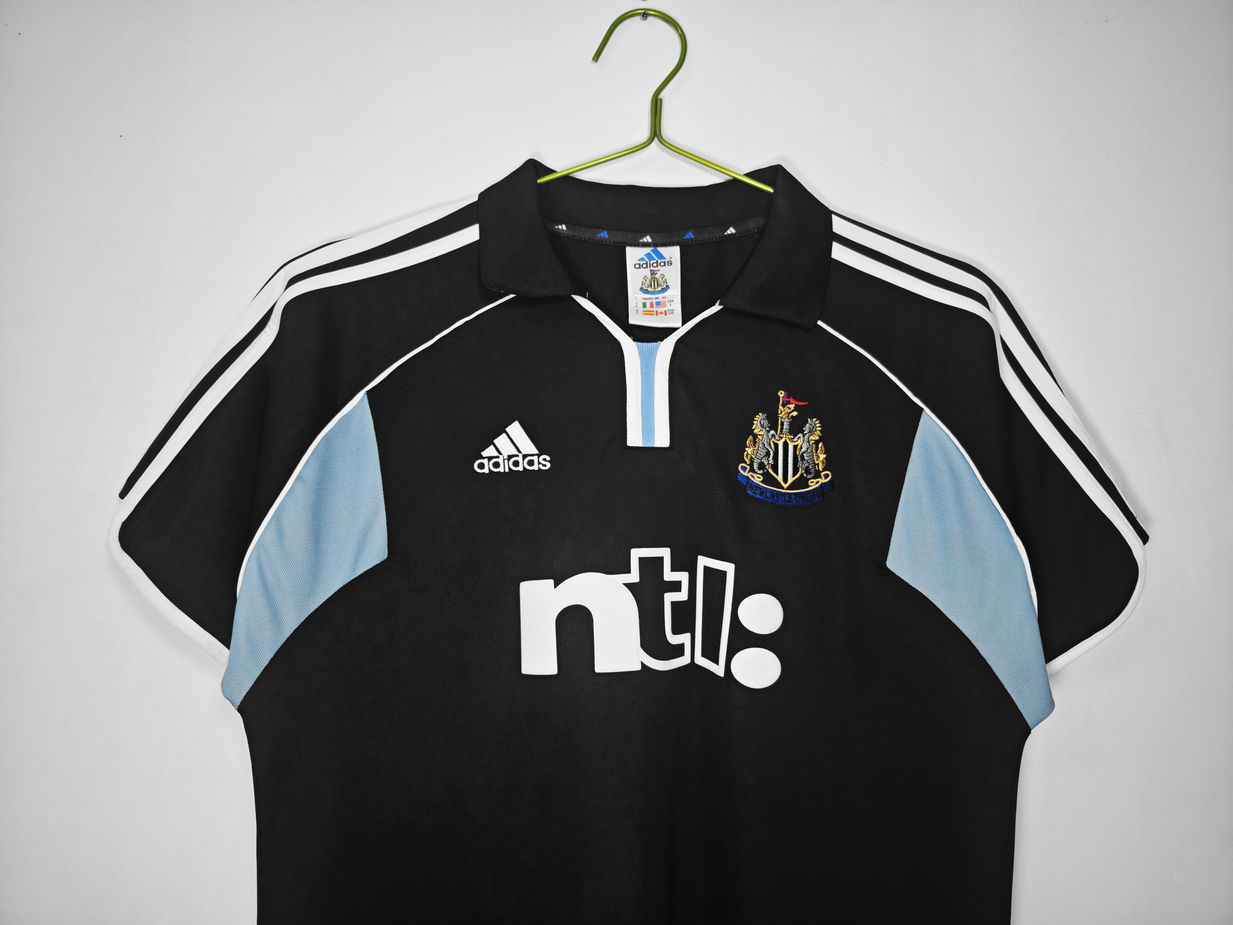 00-01 Newcastle United Away Retro Jersey/ 00-01 纽卡斯尔联客场