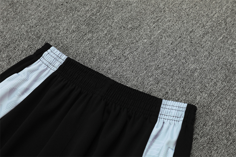 24-25 Real Madrid White Training Suit/ 24-25 皇马白色半拉训练服