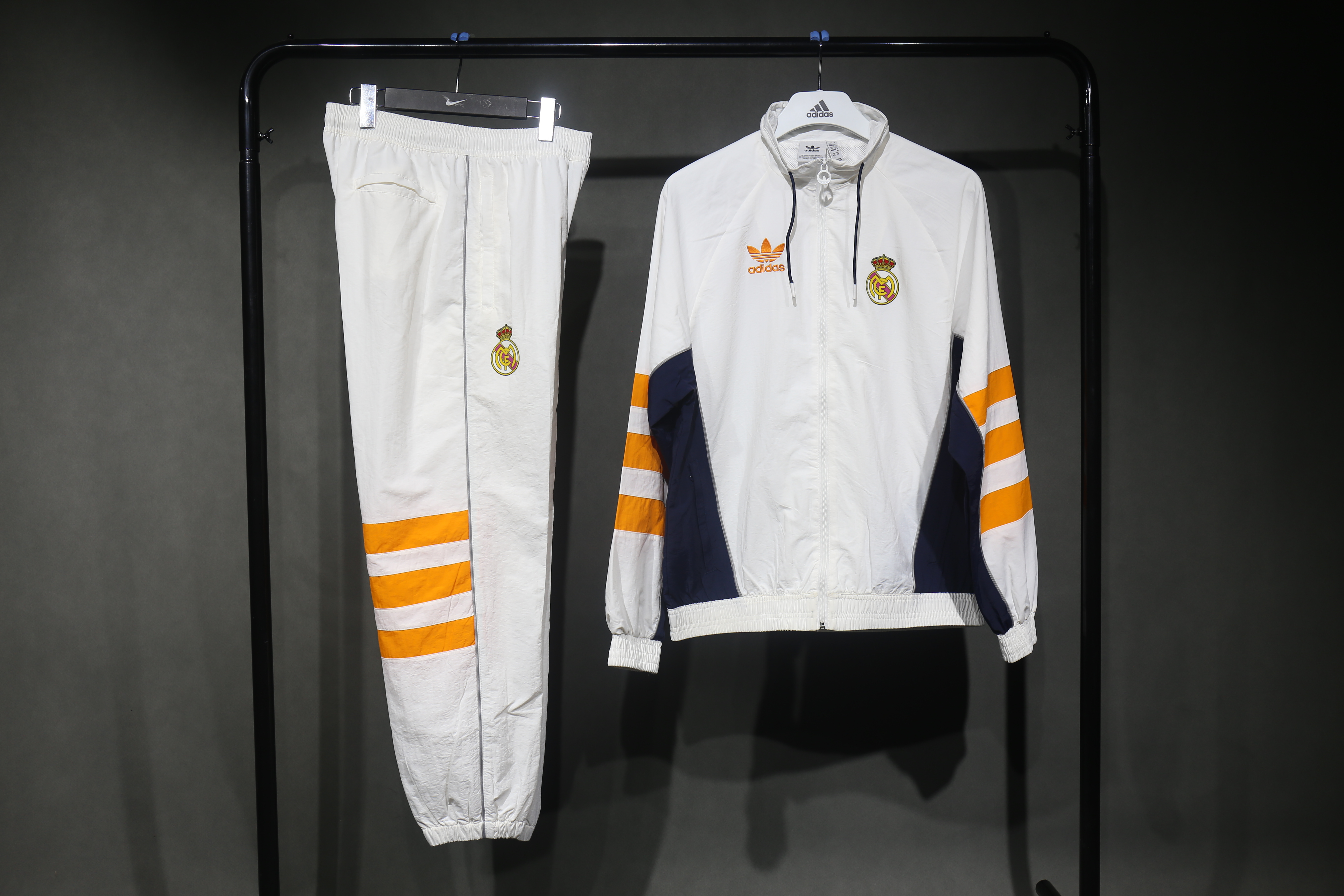 24-25 Real Madrid Retro Windbreaker Suit/24-25 皇马复古风衣套装
