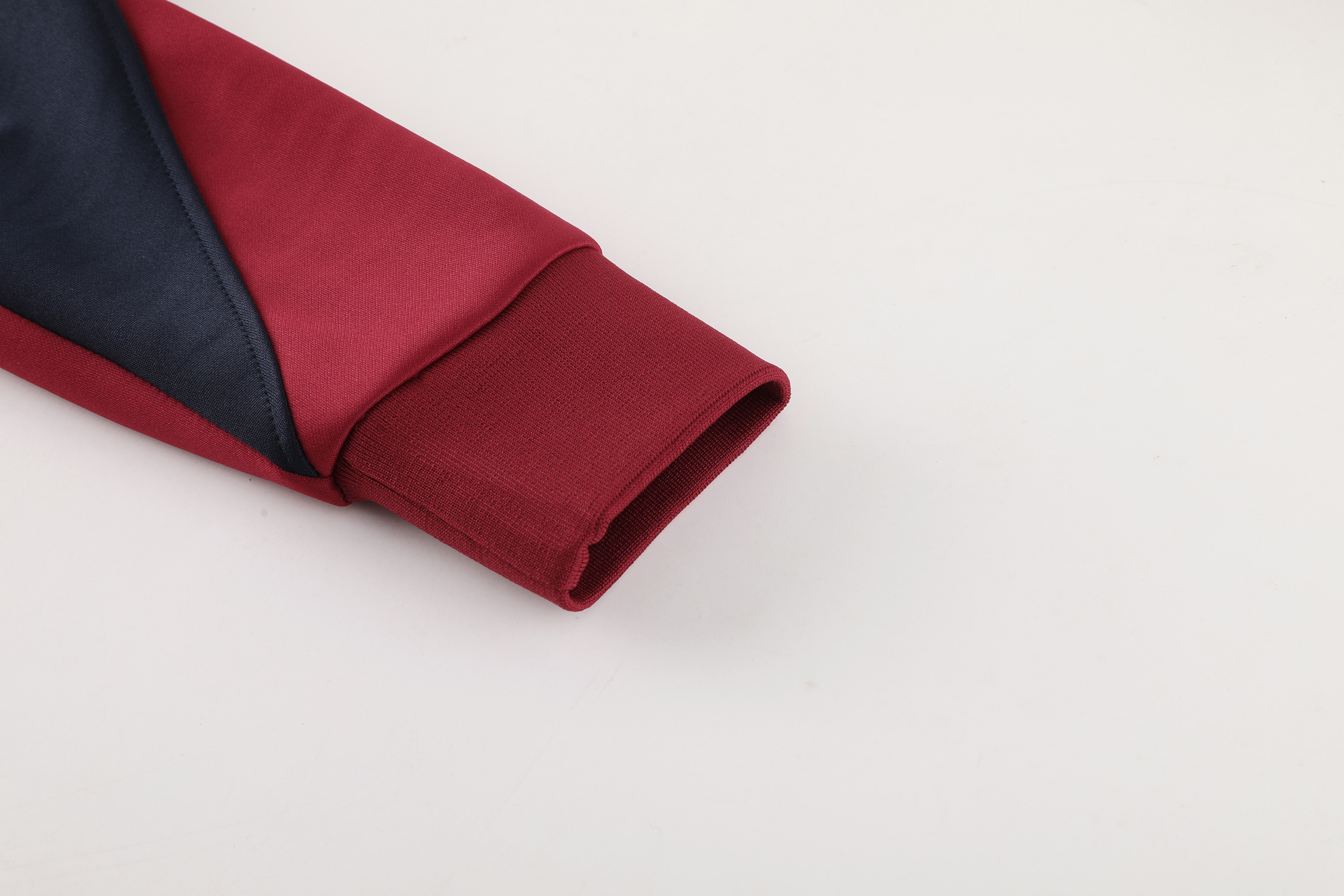 24-25 Barcelona Red and Dark Blue Jacket Tracksuit/ 24-25巴萨红色深蓝袖子夹克训练服