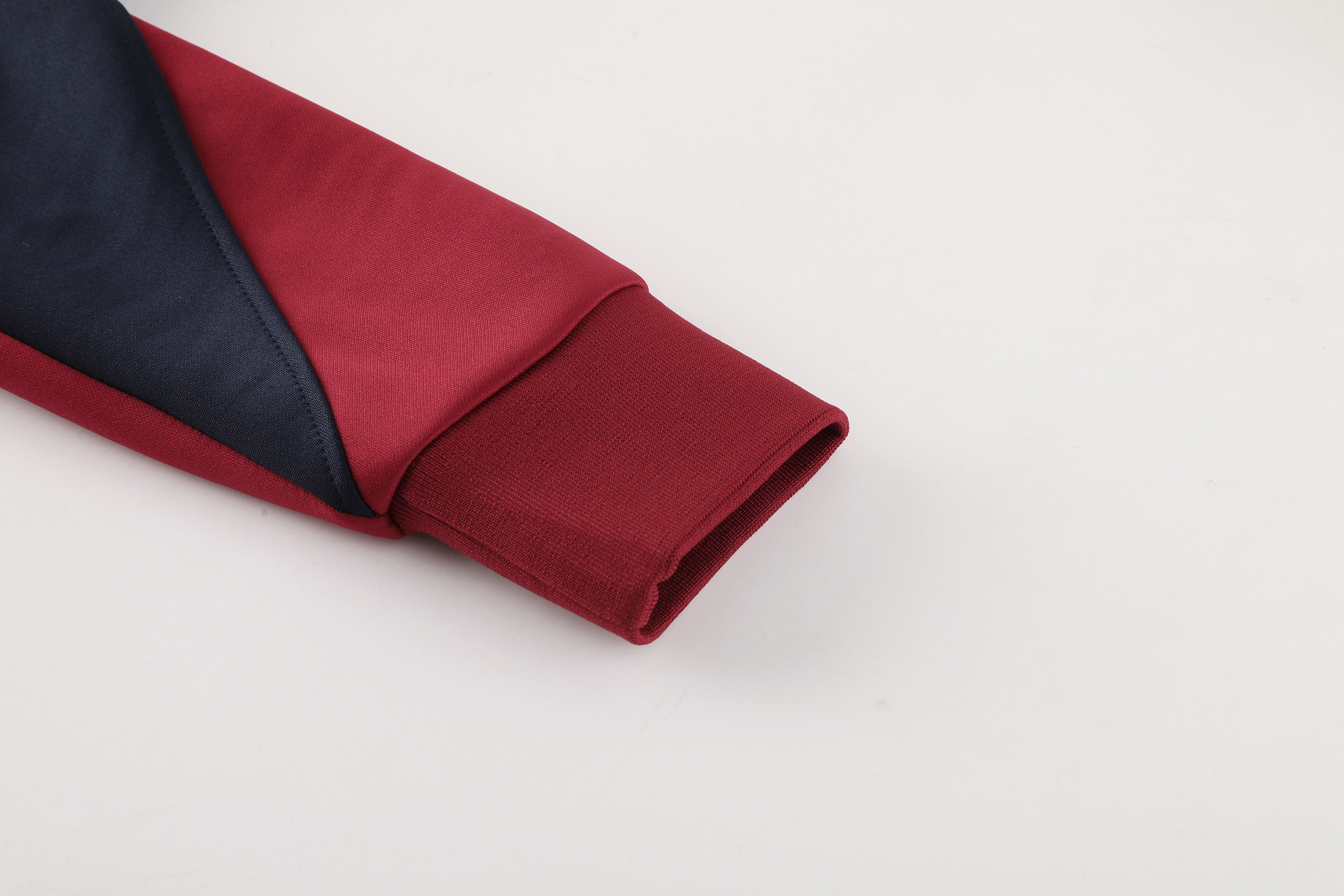 24-25 Barcelona Red and Dark Blue Jacket Tracksuit/ 24-25巴萨红色深蓝袖子夹克训练服