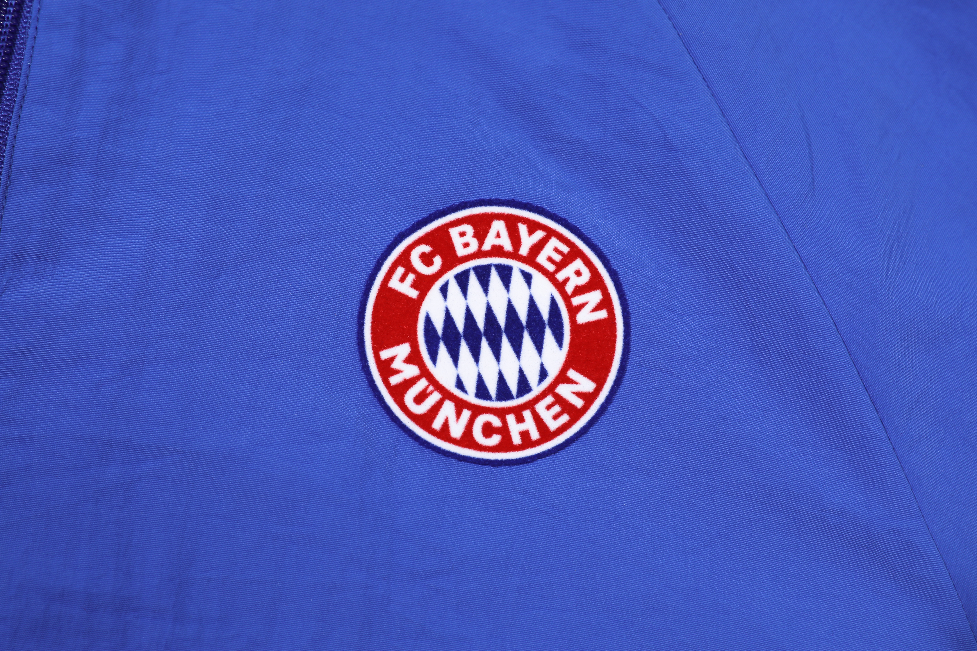 24-25 Bayern Munich Retro Windbreaker Suit/24-25拜仁复古风衣套装