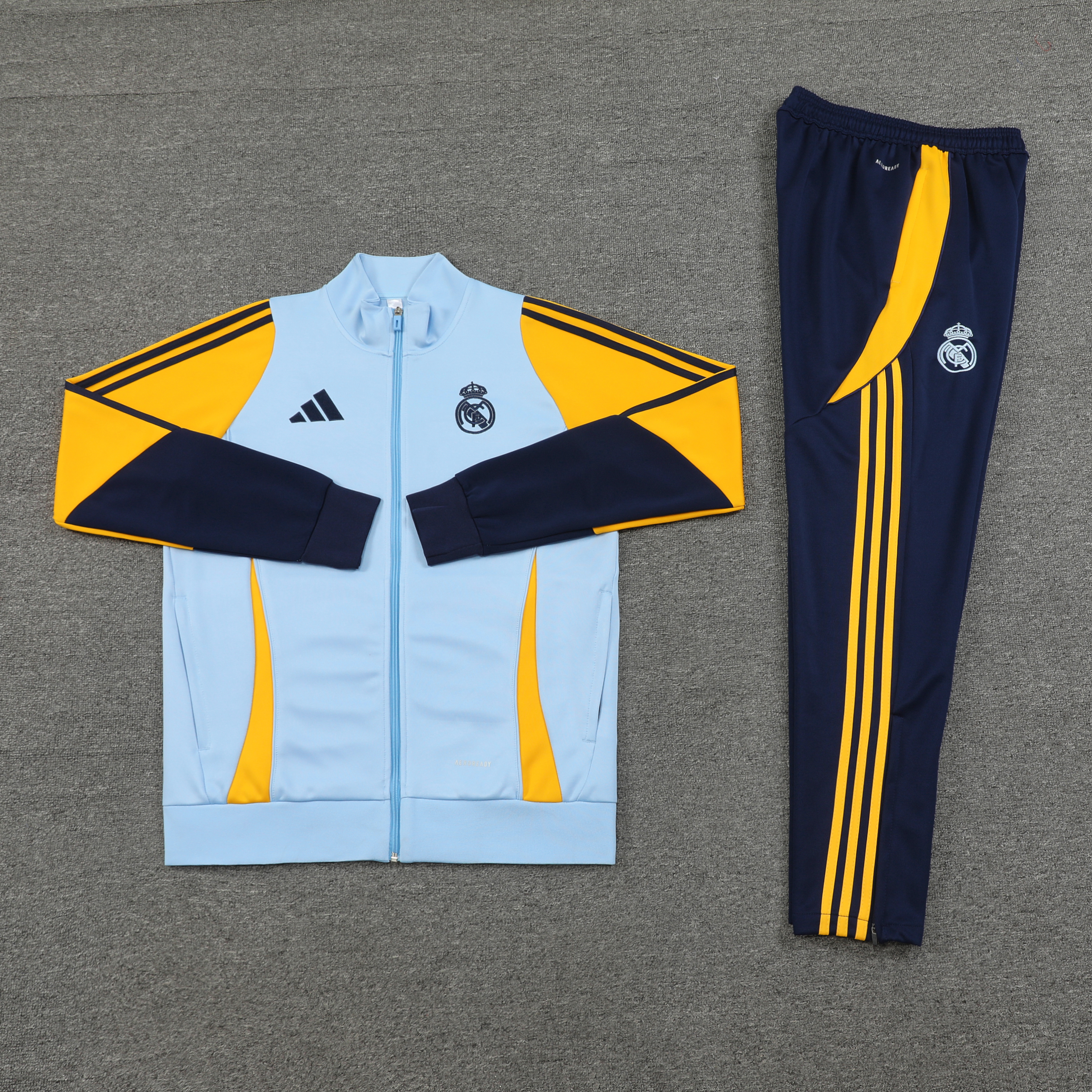 24-25 Real Madrid Light Blue Jacket Tracksuit/ 24-25 皇马浅蓝夹克训练服
