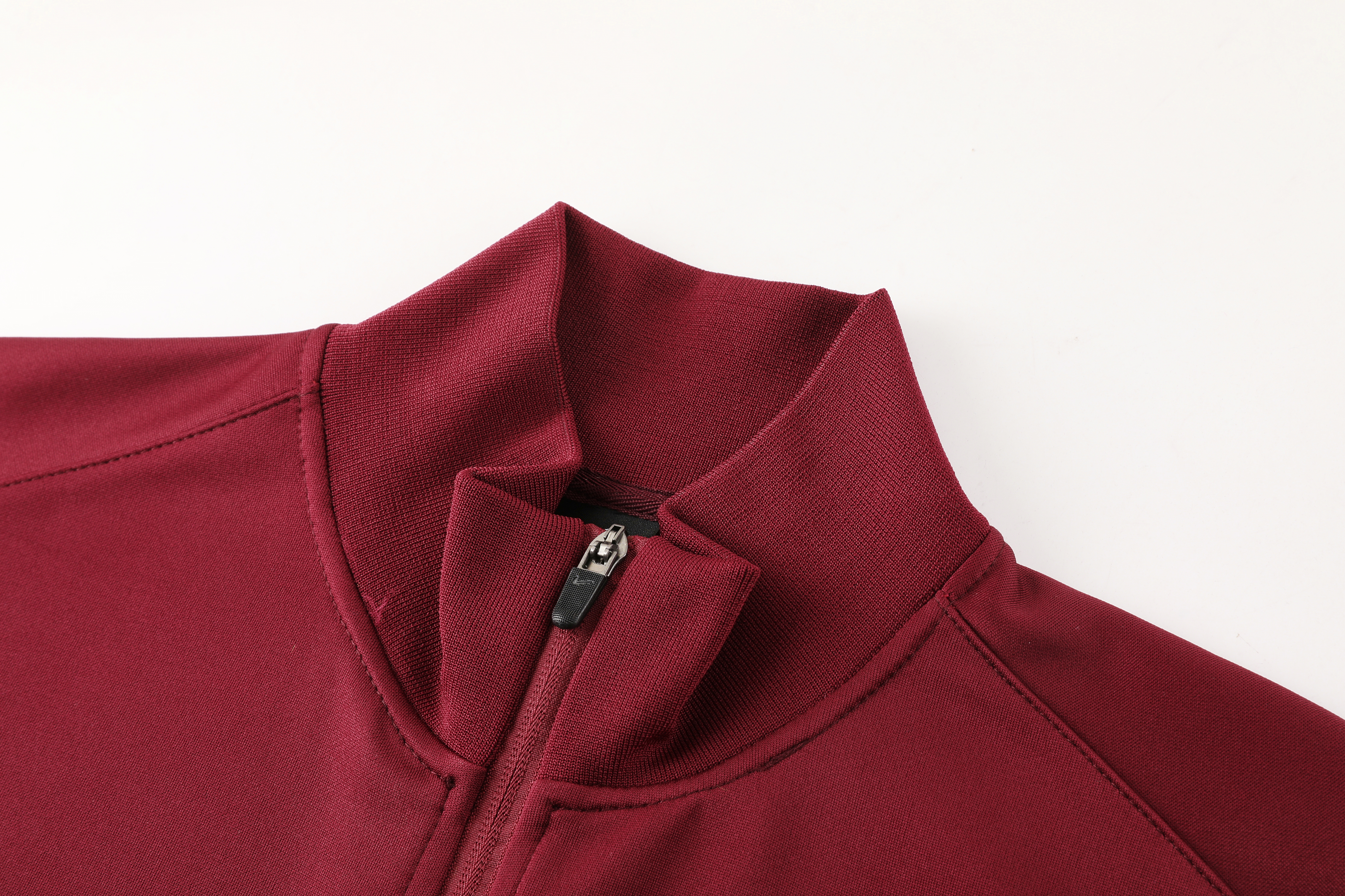 24-25 PSG Red Jacket Tracksuit/ 24-25巴黎红色夹克训练服